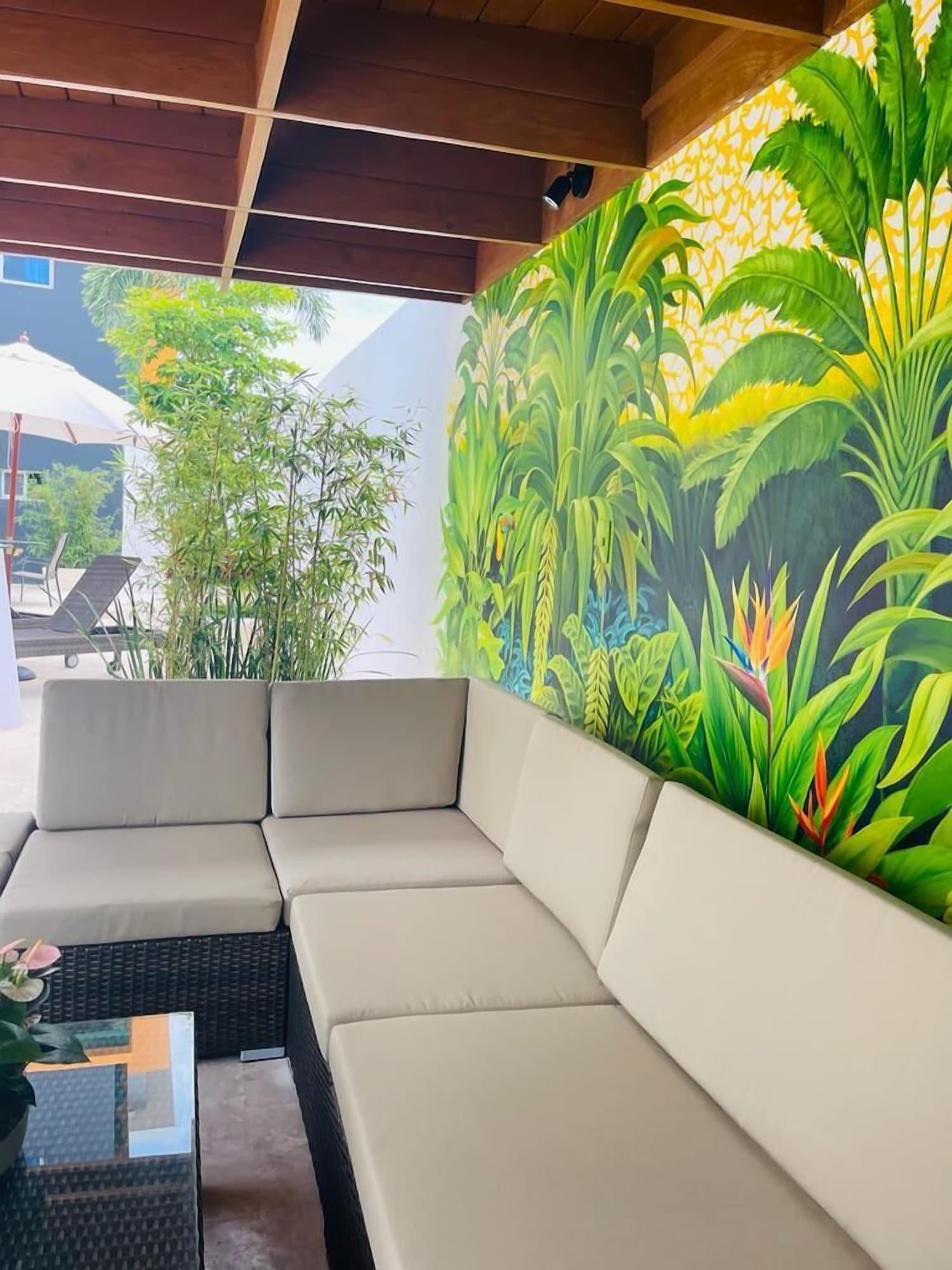 Varios Halibut Hotel