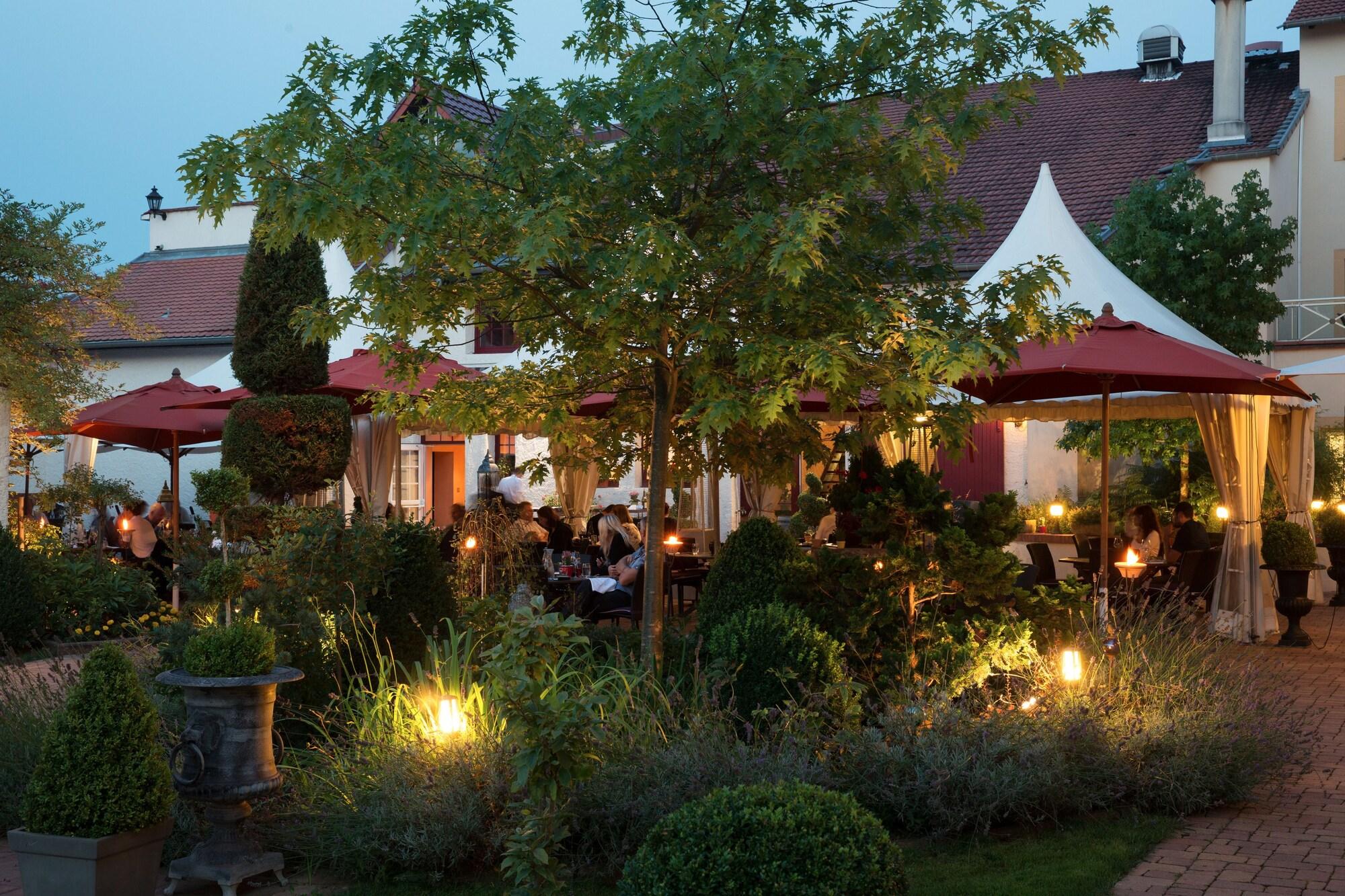 Vista Exterior La Grange De Conde Chateaux Et Hotels Collection