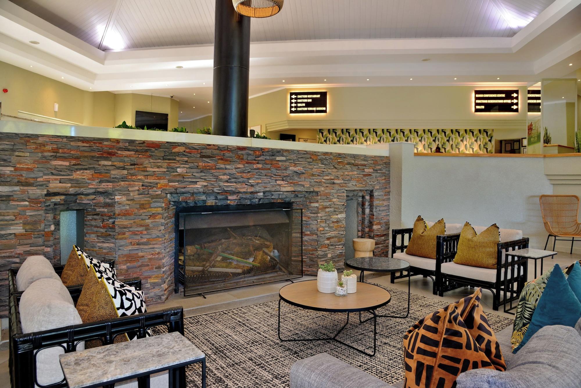 Bar/Salón Cresta Lodge - Harare