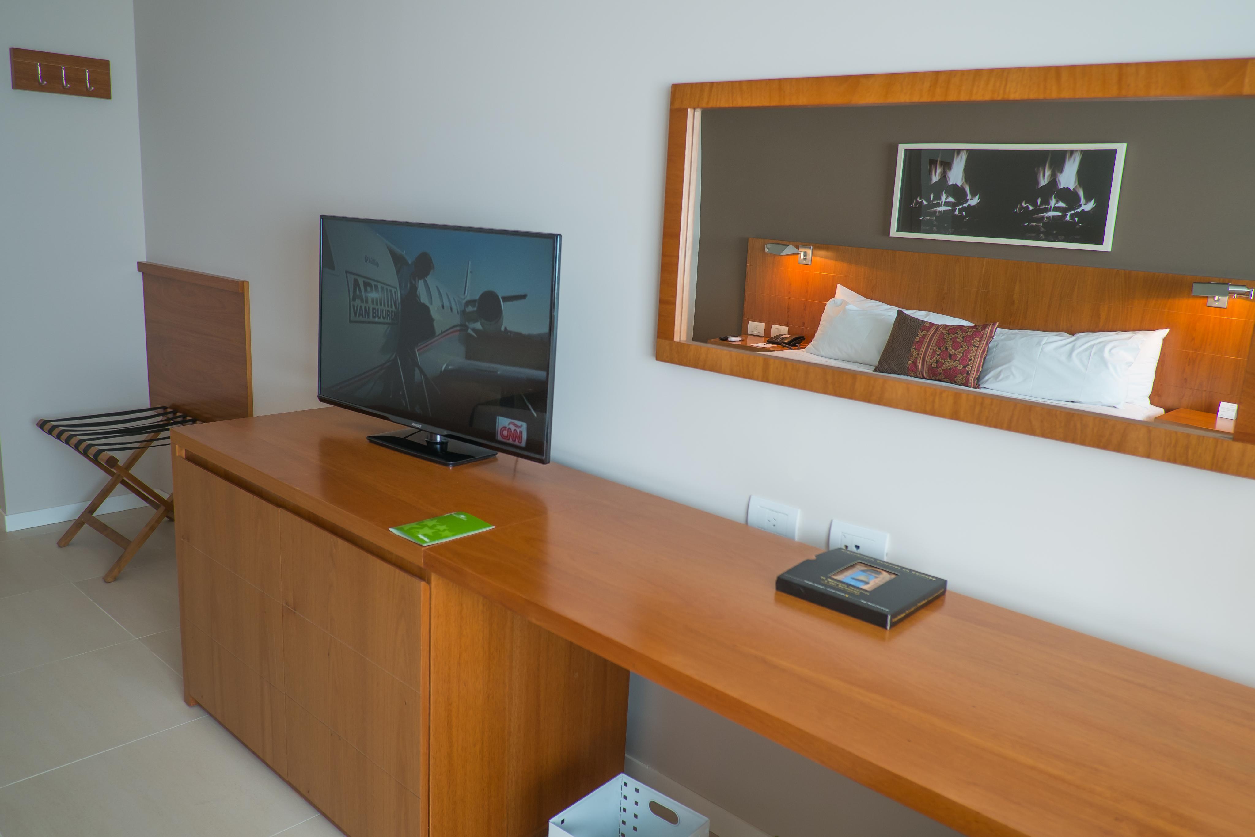 Equipamiento de Habitación Orfeo Suites Hotel Sierras Chicas