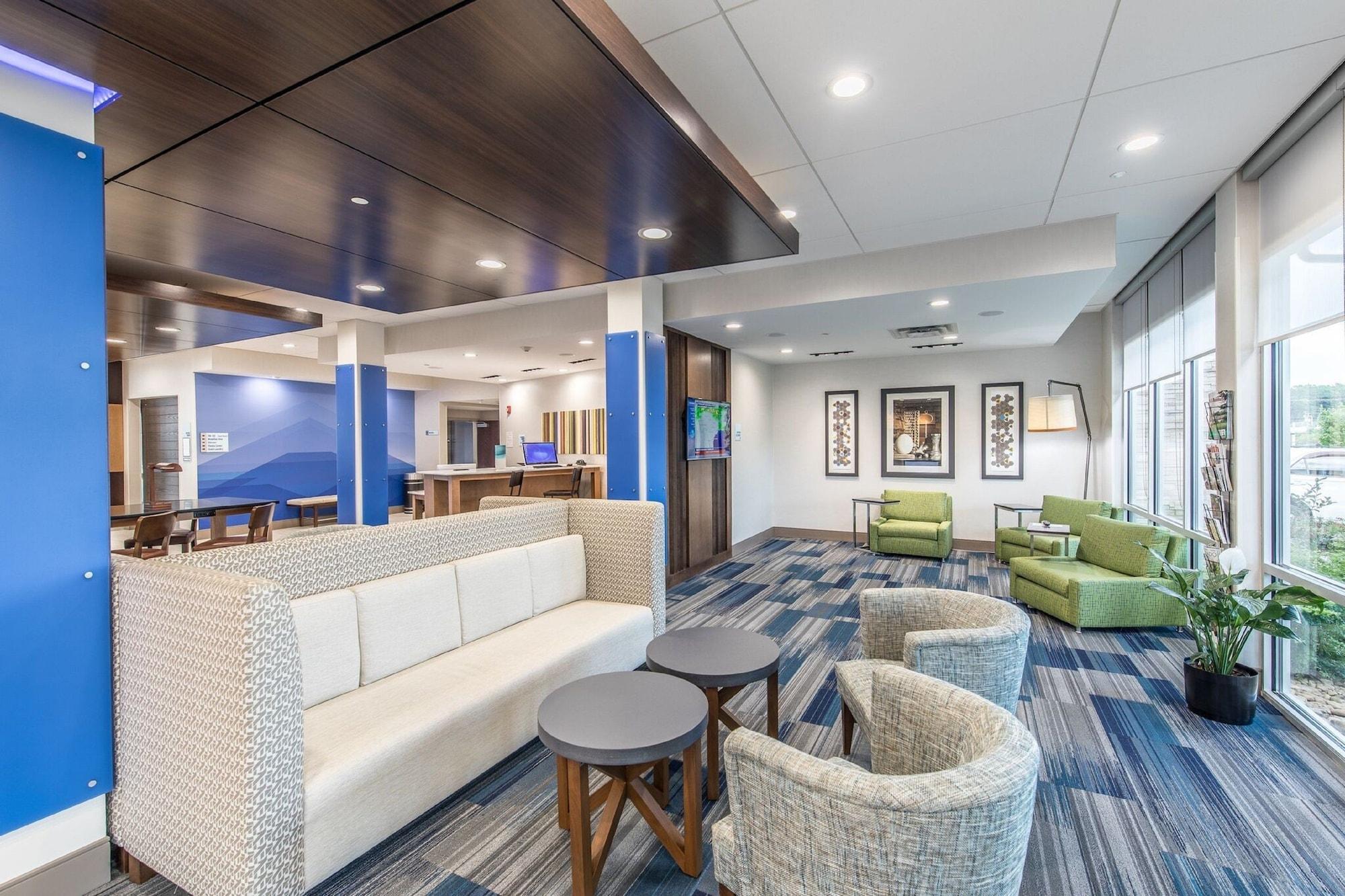 Vista Exterior Holiday Inn Express & Suites Milledgeville by IHG