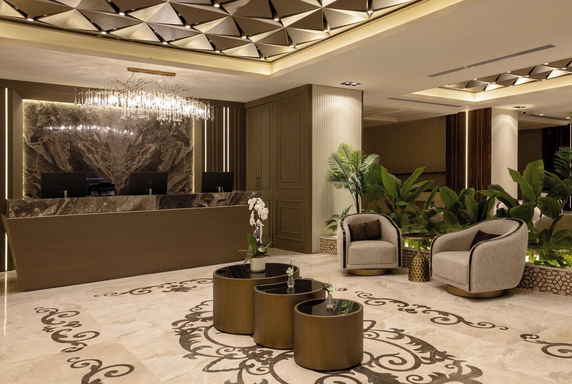 Vista Lobby Lilium Hotel & Suites