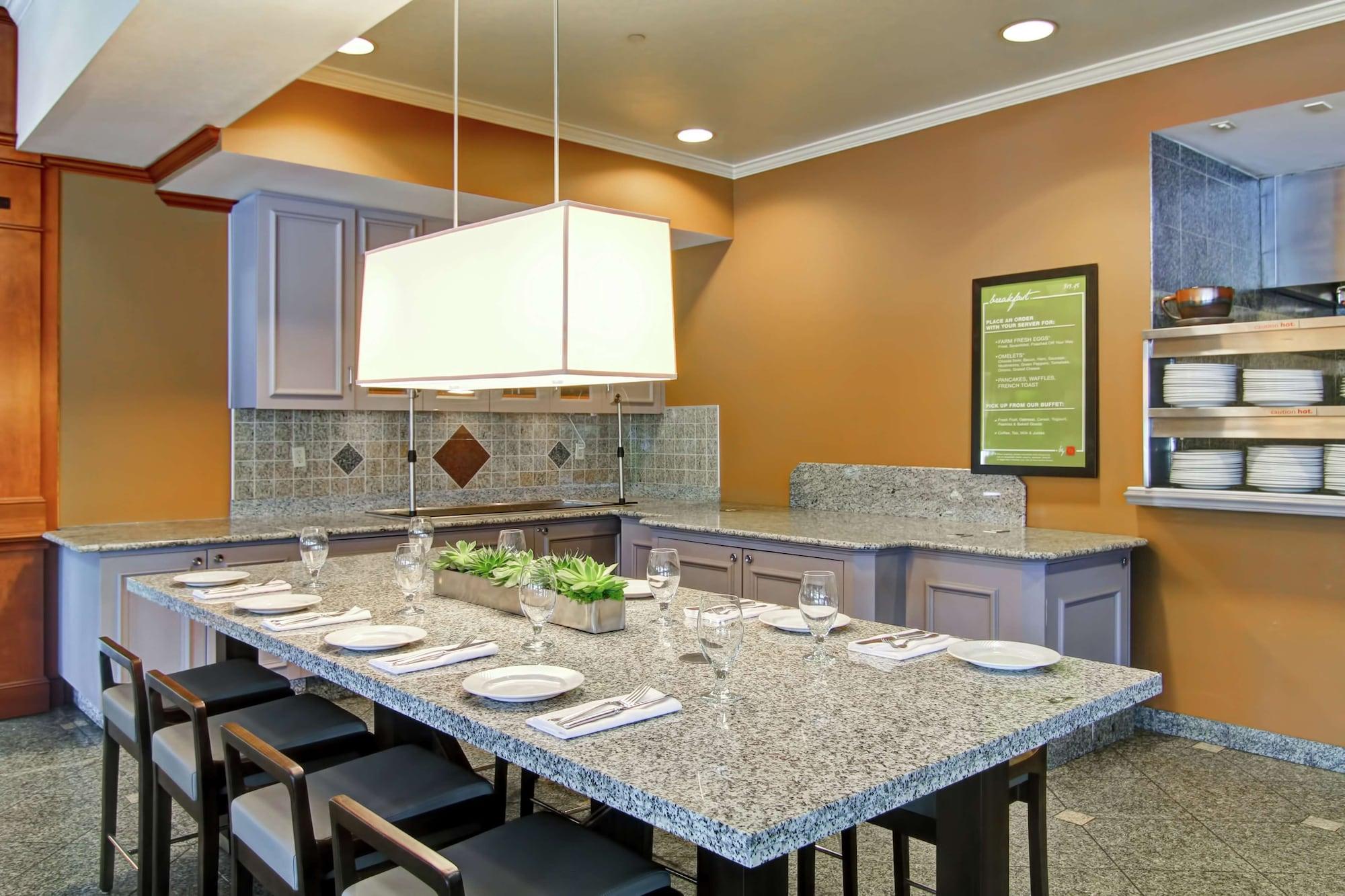 Restaurant Hilton Garden Inn Ottawa Airport