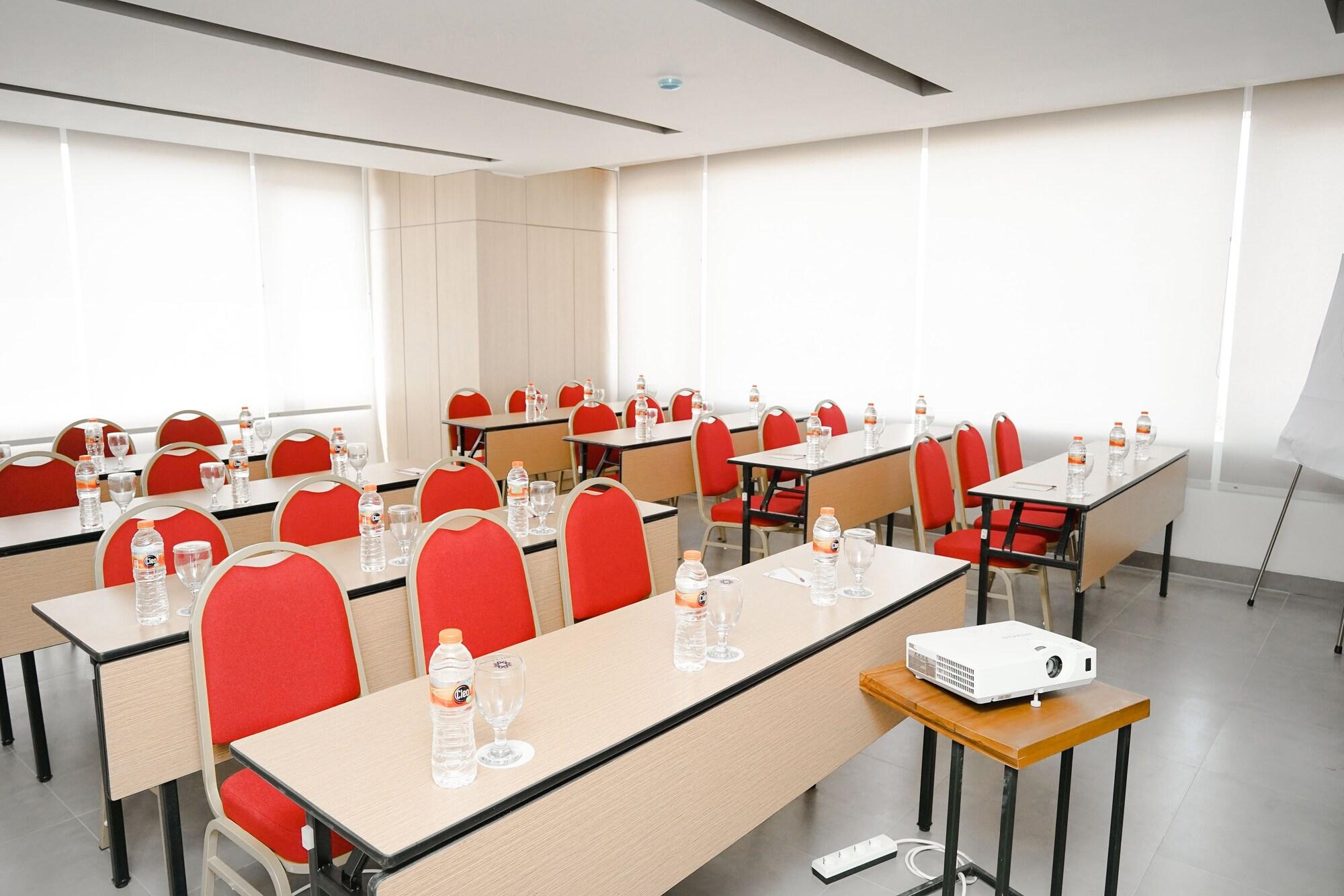 Sala de Reuniones Aveta Hotel Malioboro