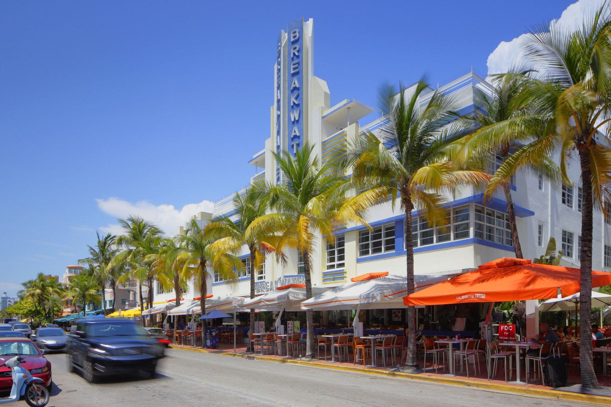 Vista Exterior Hotel Breakwater South Beach