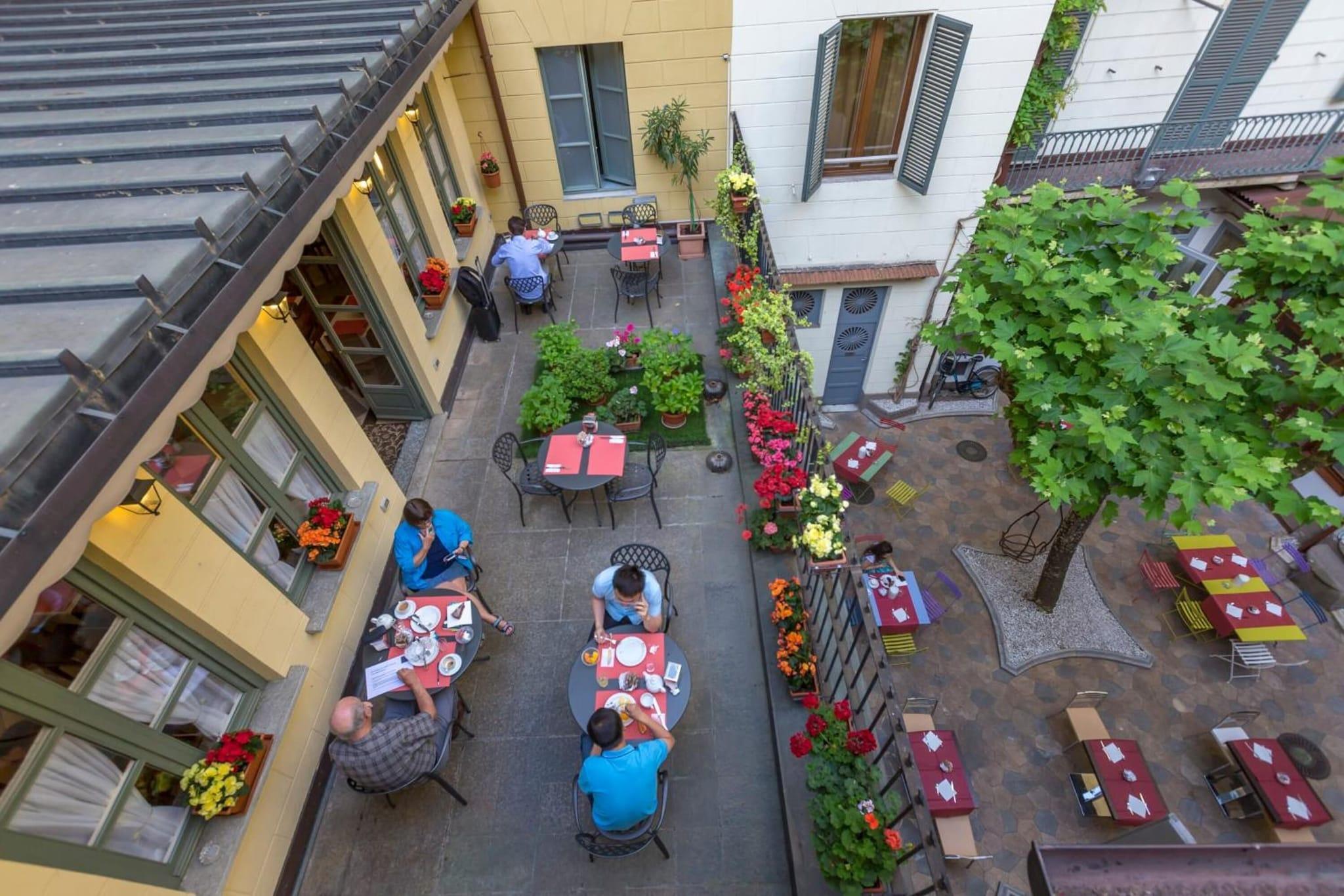 Varios Hotel Roma E Rocca Cavour