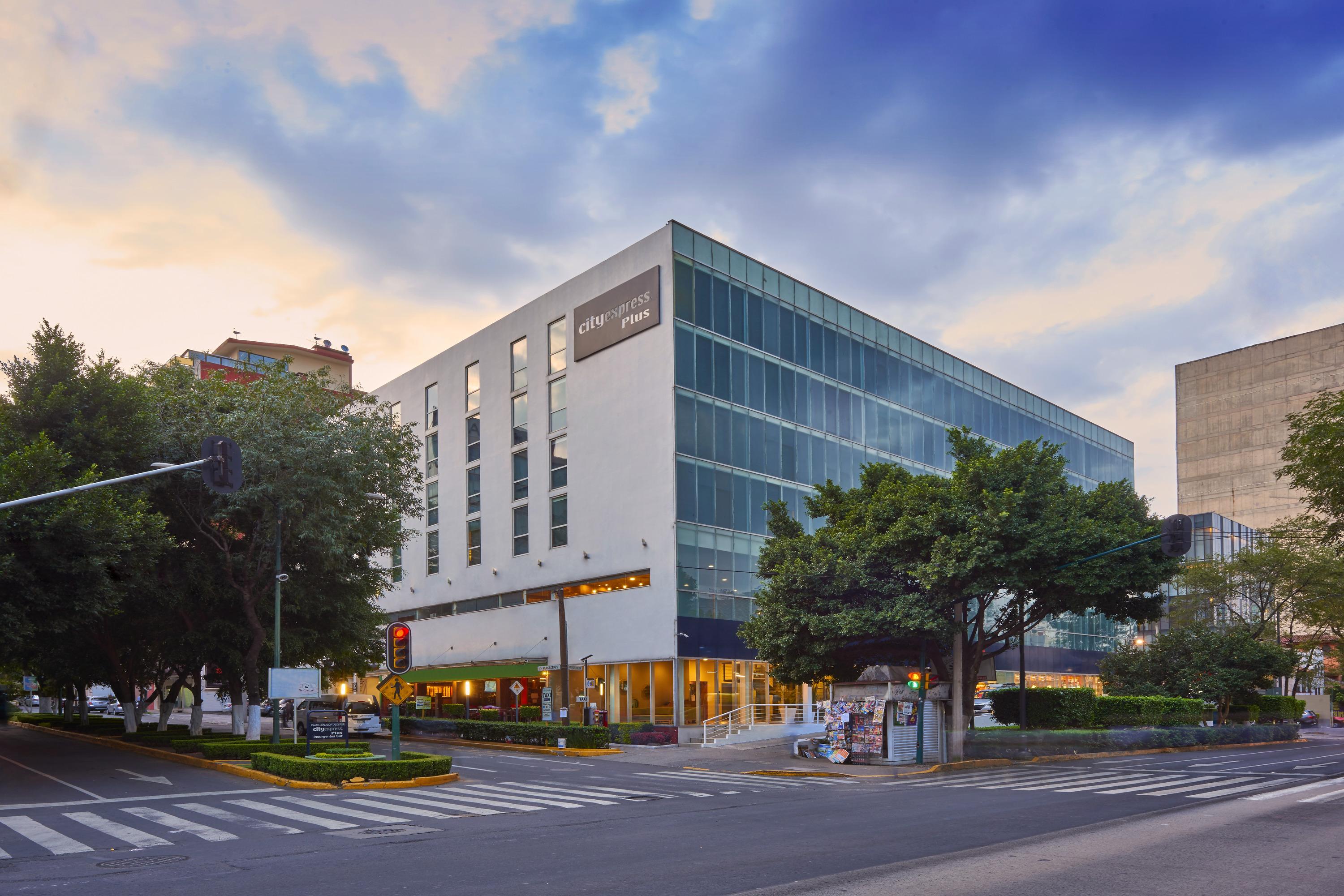 Vista Exterior City Express Plus by Marriott Ciudad de México Insurgentes Sur
