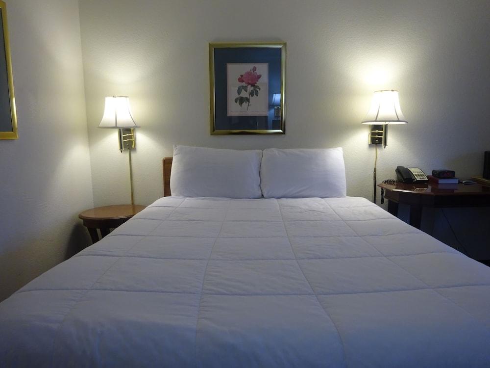 Habitación Days Inn by Wyndham Victoria TX East