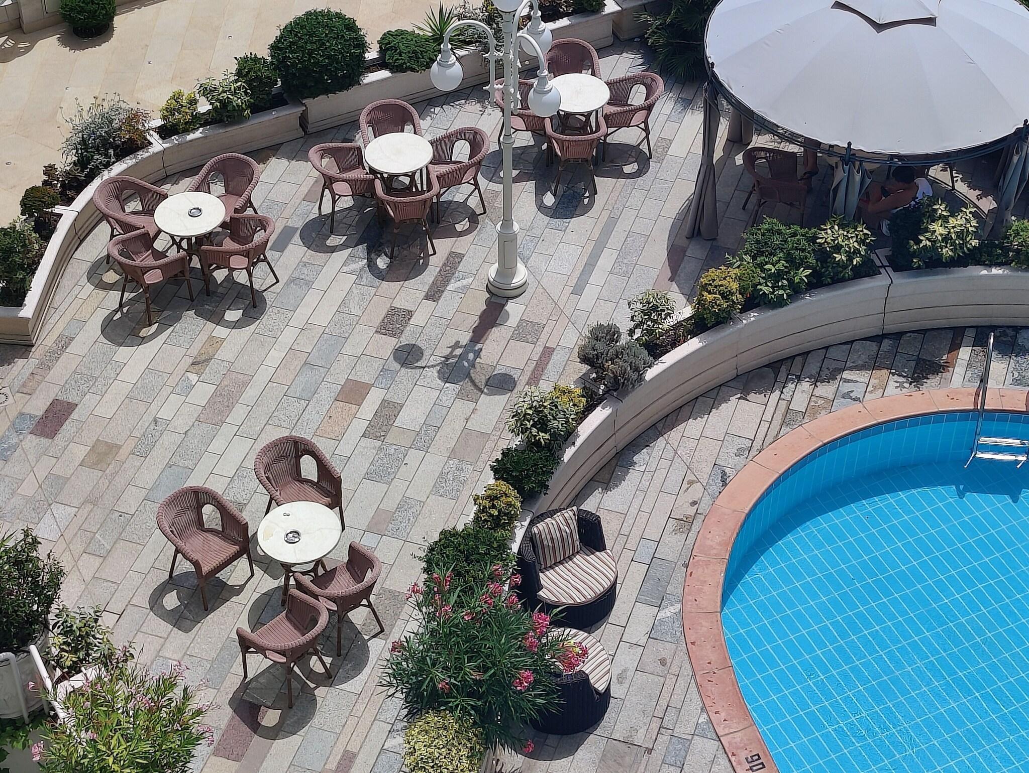 Varios Hotel Ambassador