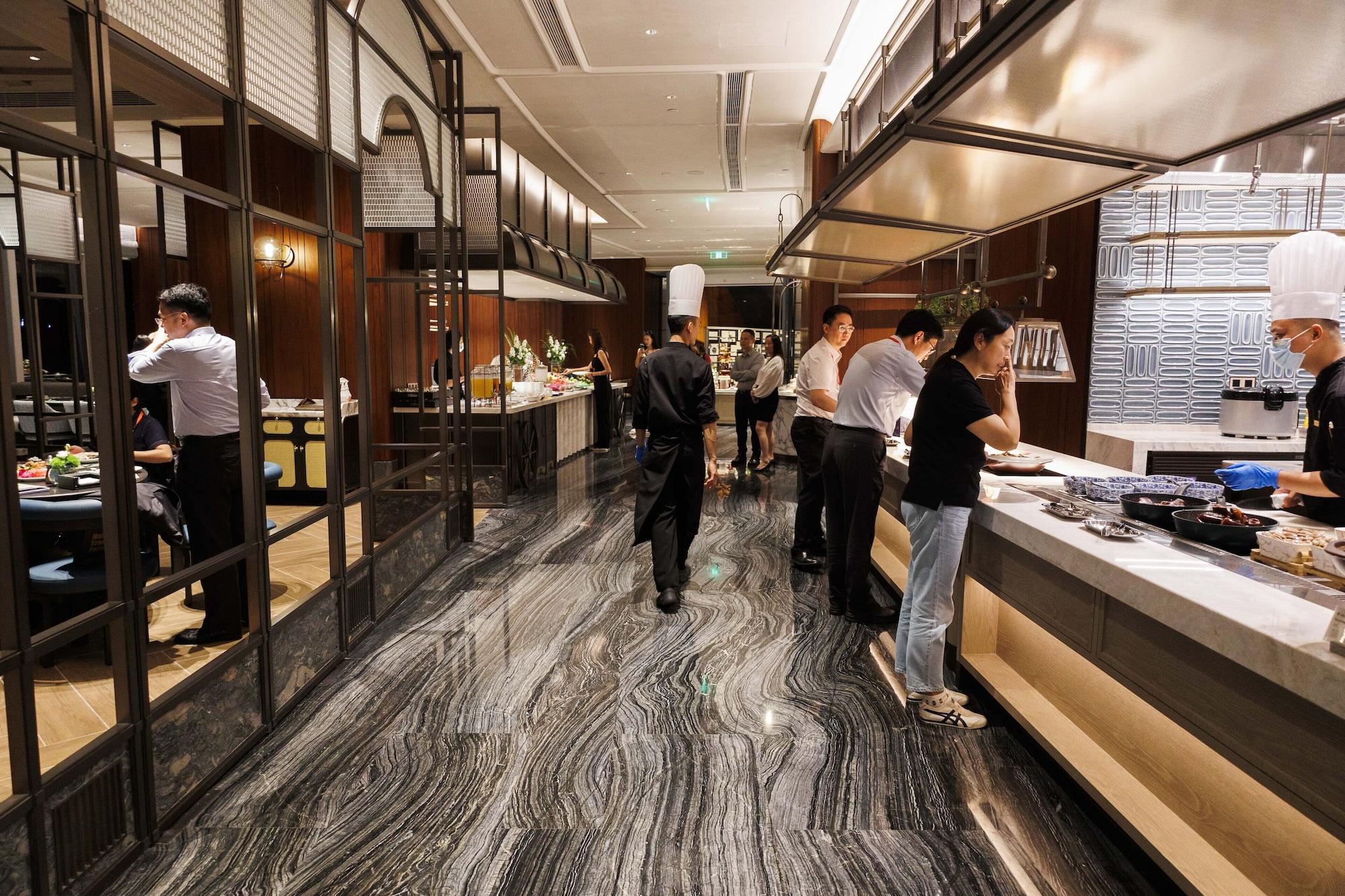 Restaurant InterContinental Haikou Seaview by IHG