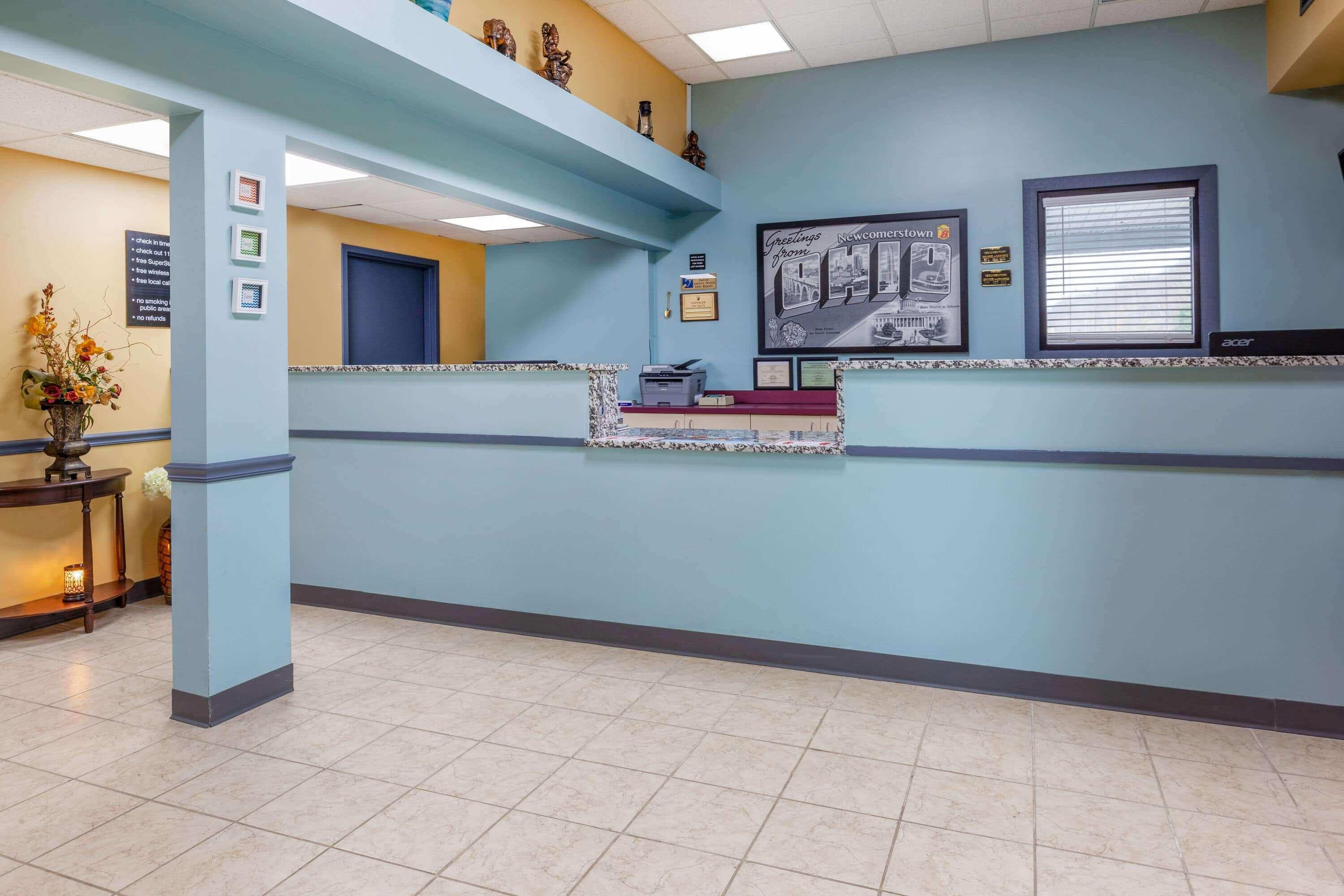 Vista Lobby Super 8 by Wyndham Newcomerstown
