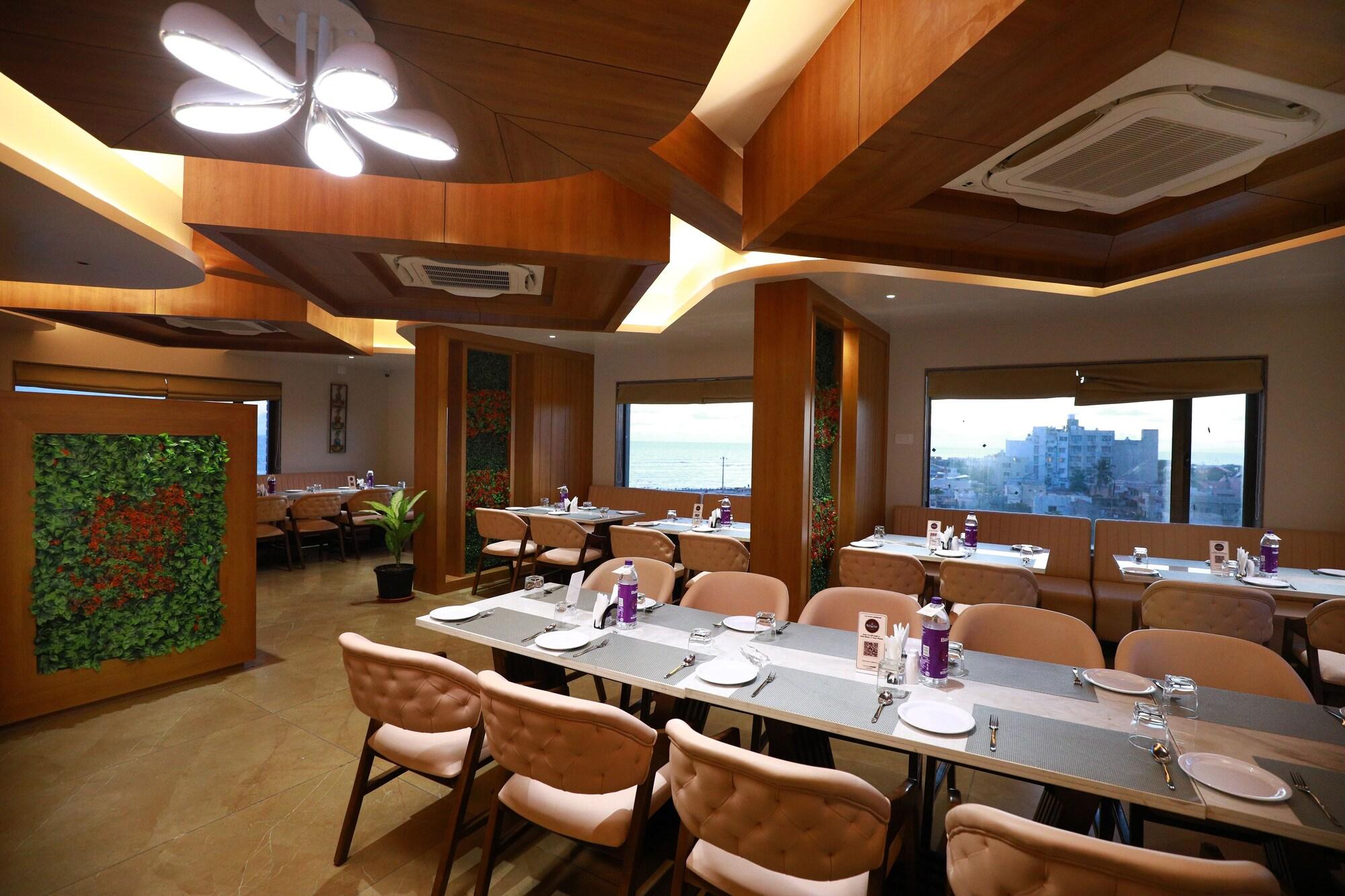 Restaurant Hotel The Grand Ladhukara