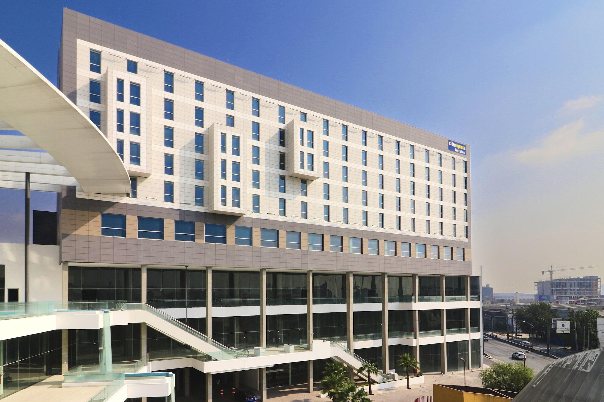 Vista Exterior City Express by Marriott Monterrey Universidad
