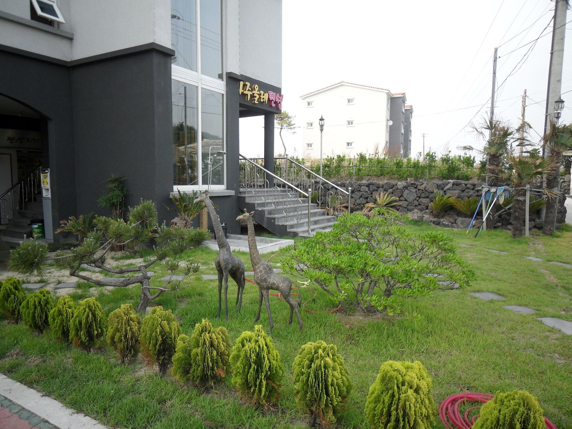 Vista Exterior Jaju Olle Pension