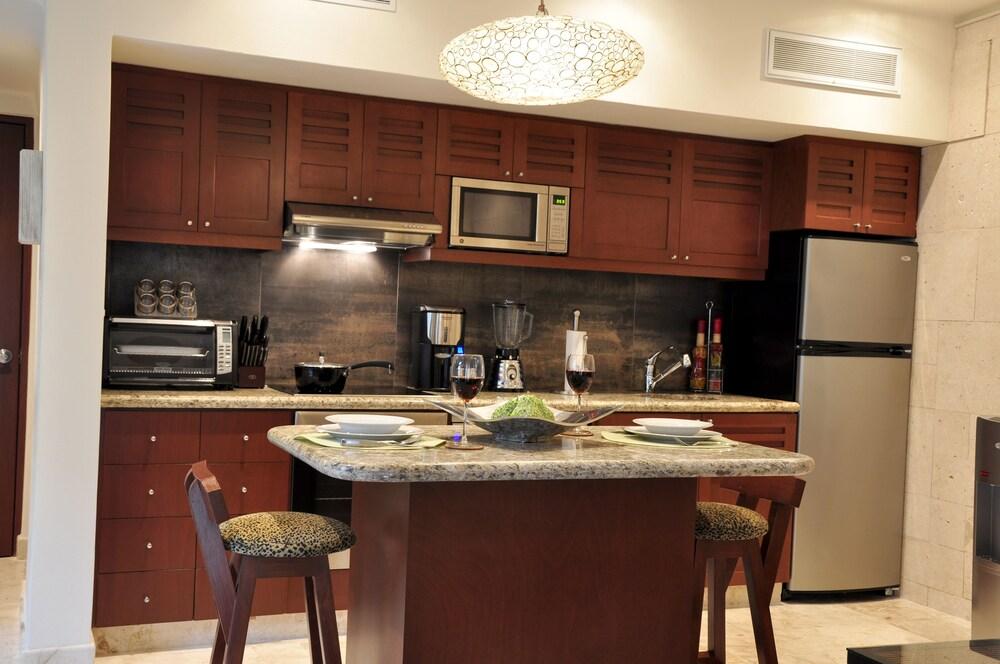 Hotel Maya Villa Condo Hotel