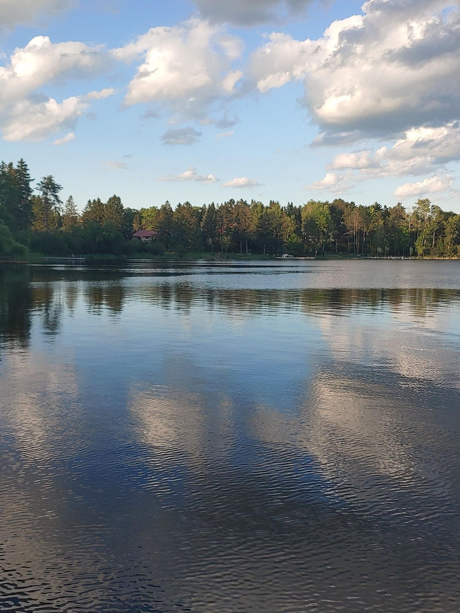Varios Lakeshore Motel Ice Lake