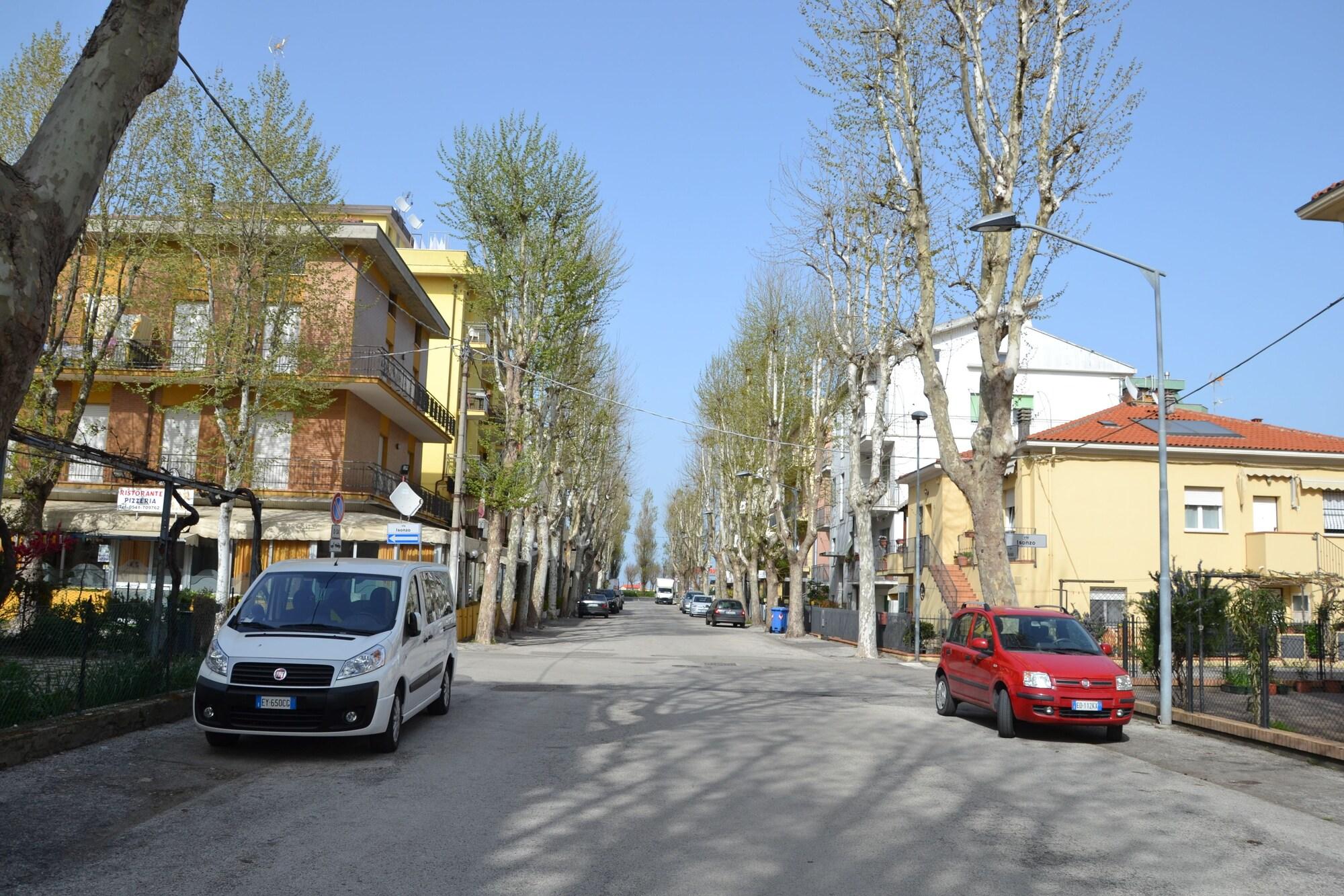 Vista Exterior Hotel Britta