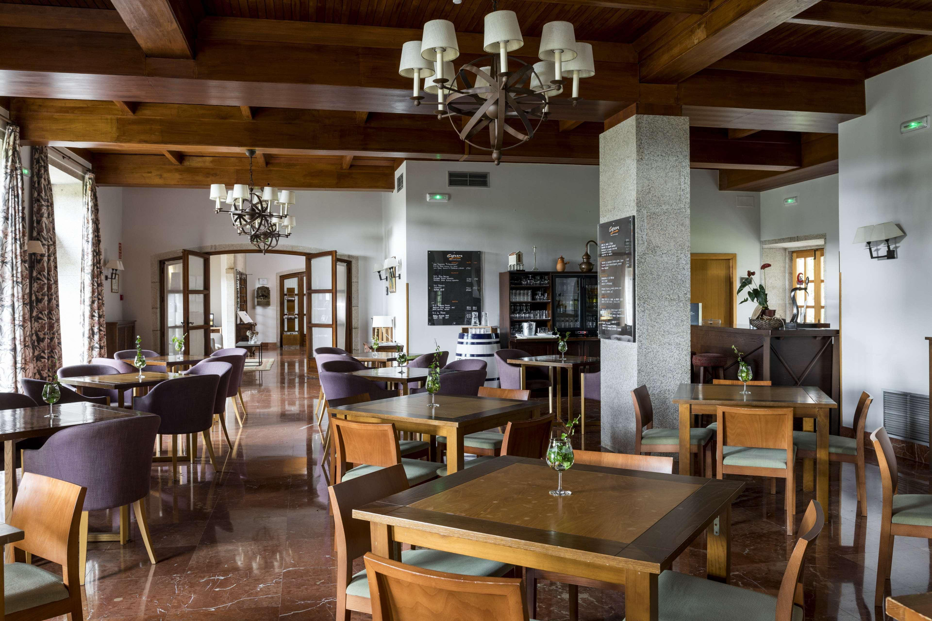 Bar/Salón Parador De Tui