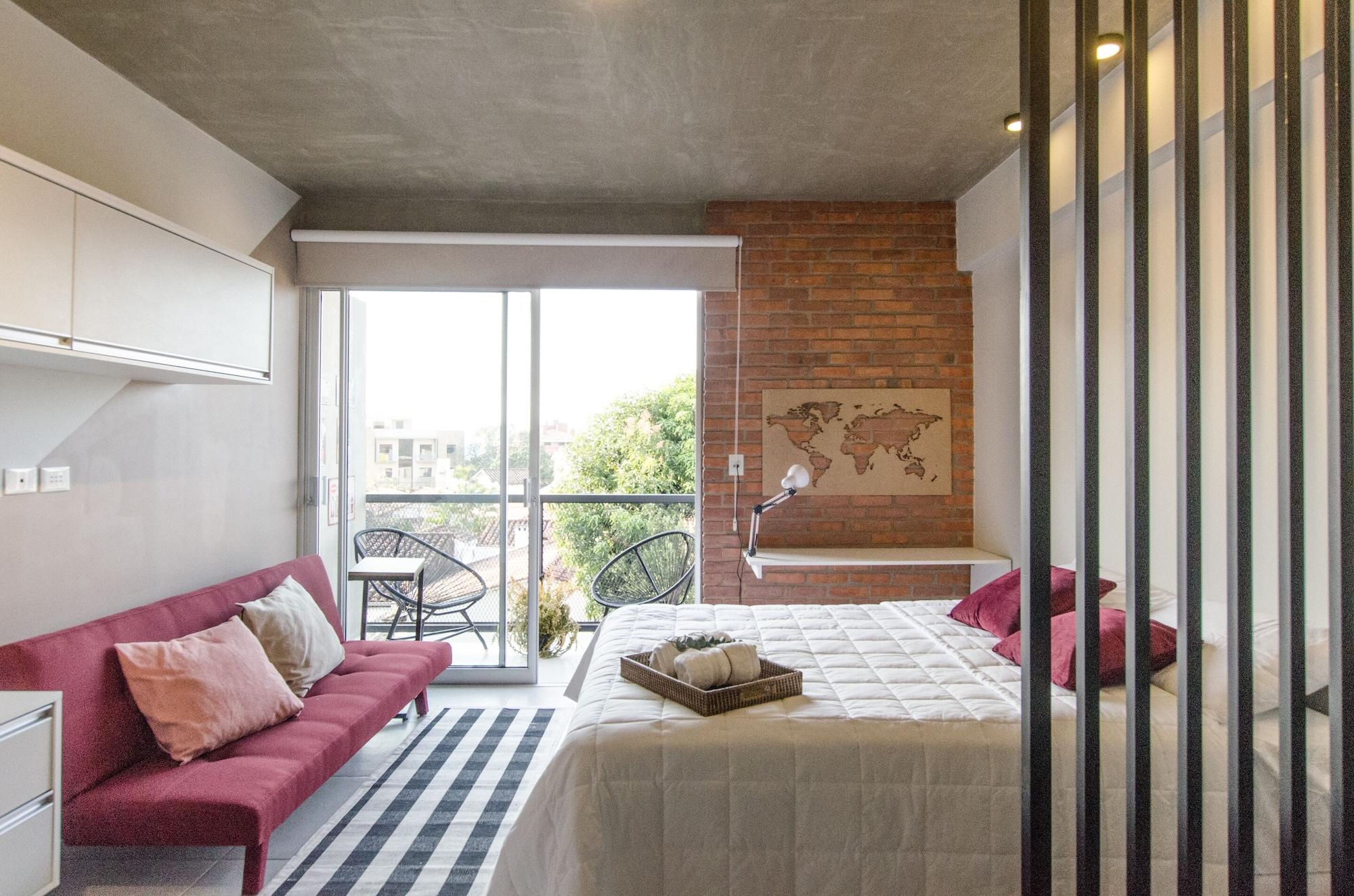 Equipamiento de Habitación Soho Style Moderno Studio las Mercedes