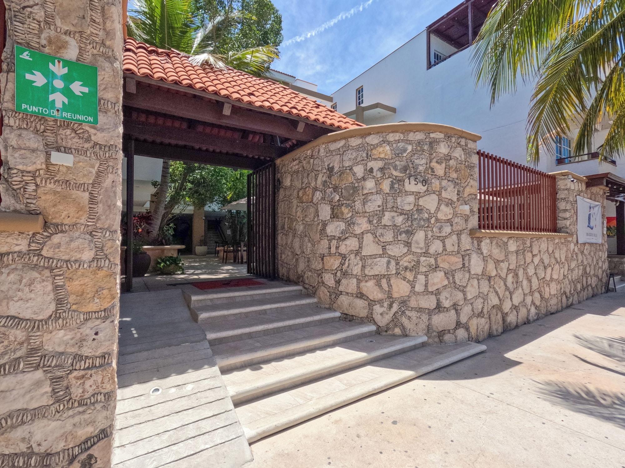 Vista Exterior Progreso Beach Hotel