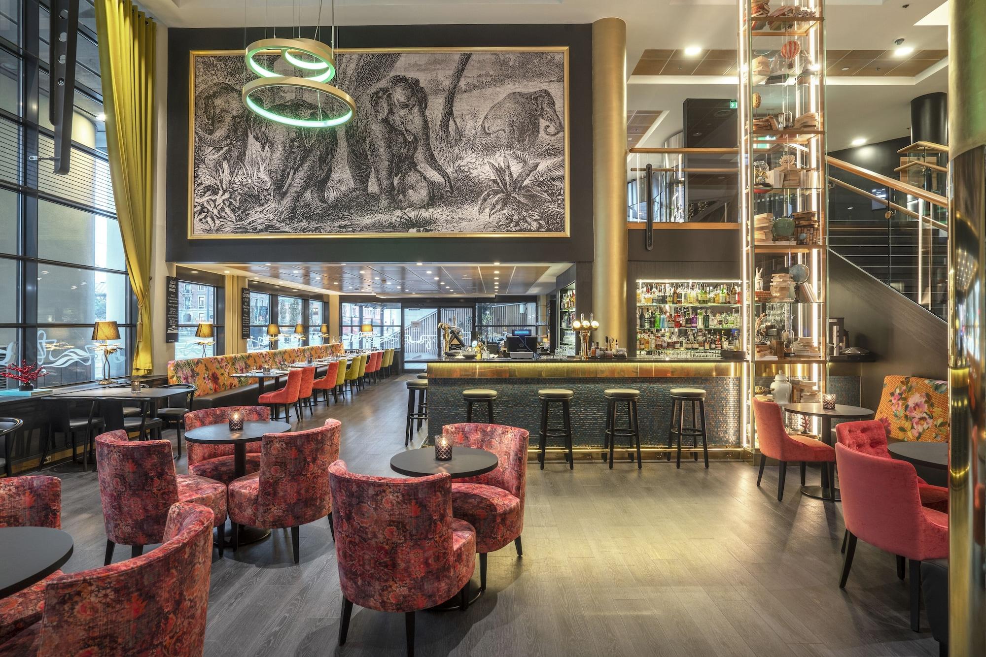 Bar/Salón Thon Hotel Opera