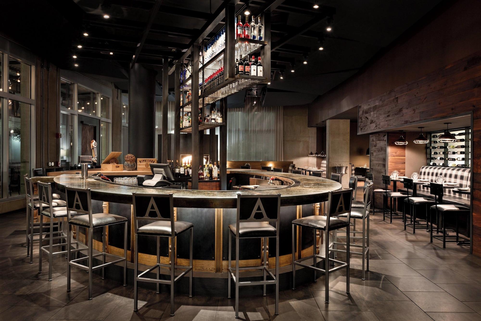 Restaurant Twelve Midtown, Autograph Collection