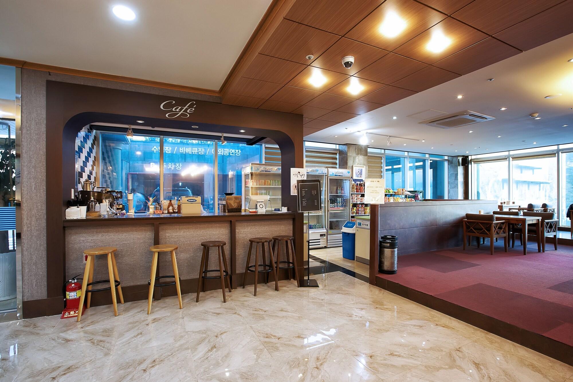 Restaurant Dome Hotel Geoje