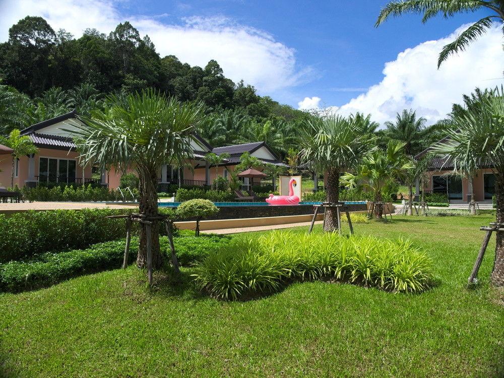Vista Exterior Palm Kiri Resort