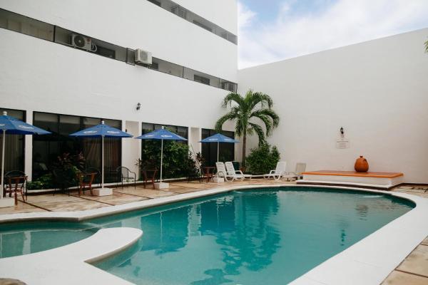 Vista Piscina Hotel Ambassador