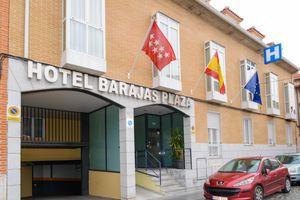 Alojamiento - Hotel Barajas Plaza Madrid