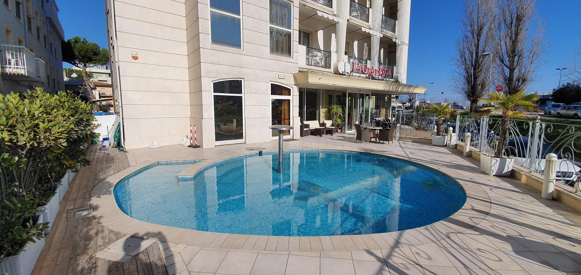 Vista Exterior Hotel Gradisca