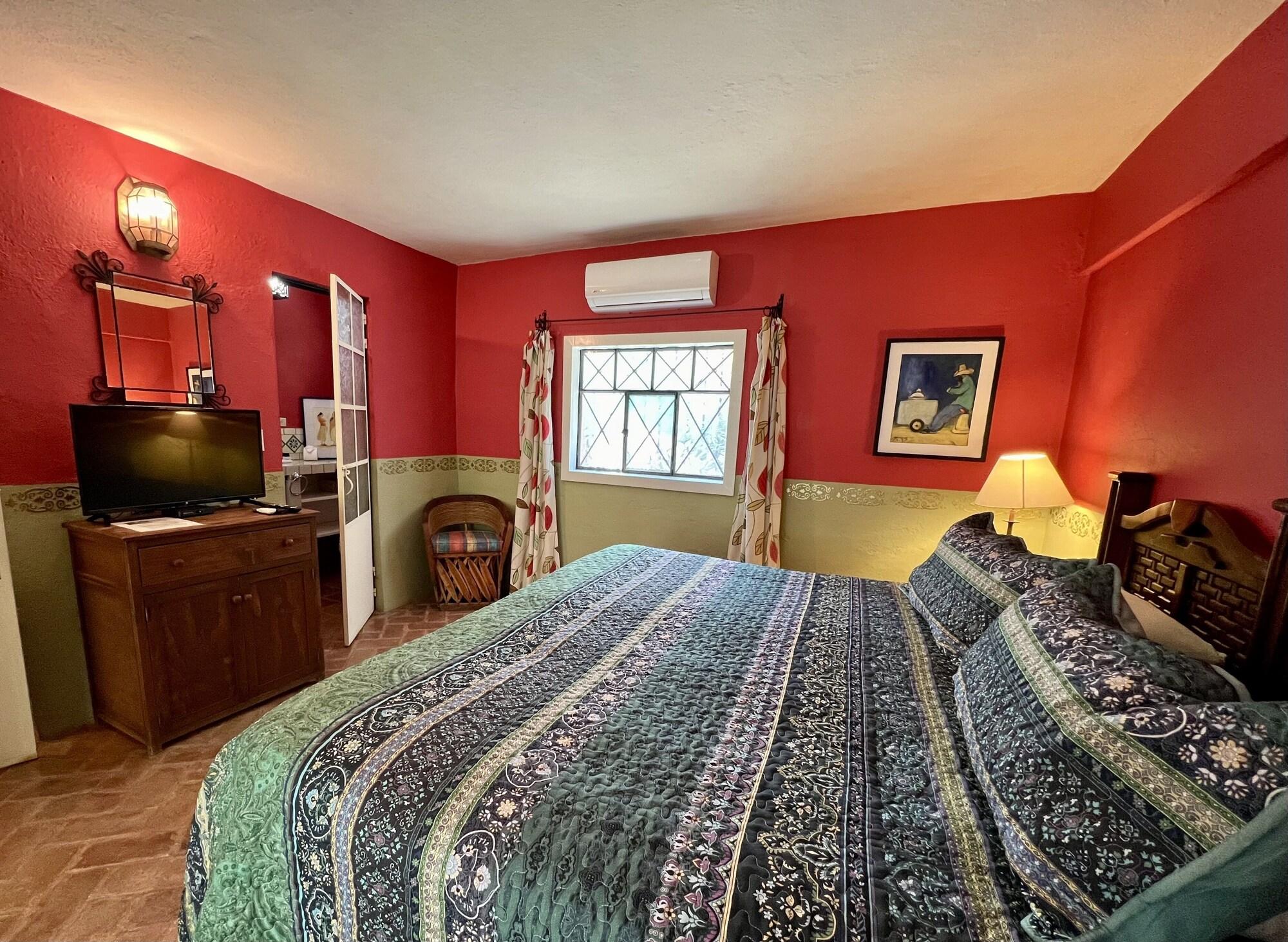 Varios Boutique Hotel Casa Camellia