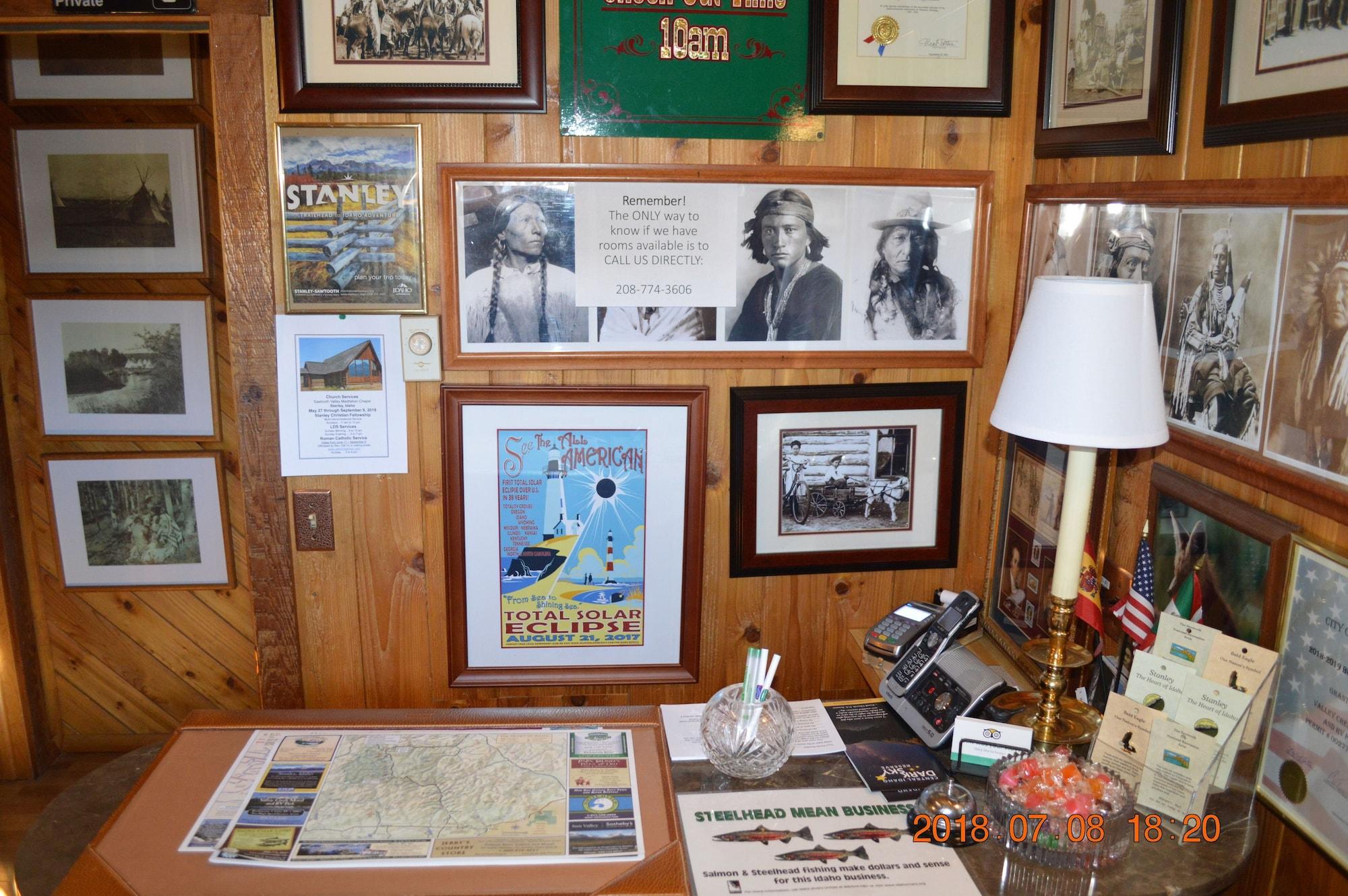 Vista Lobby Valley Creek Lodge