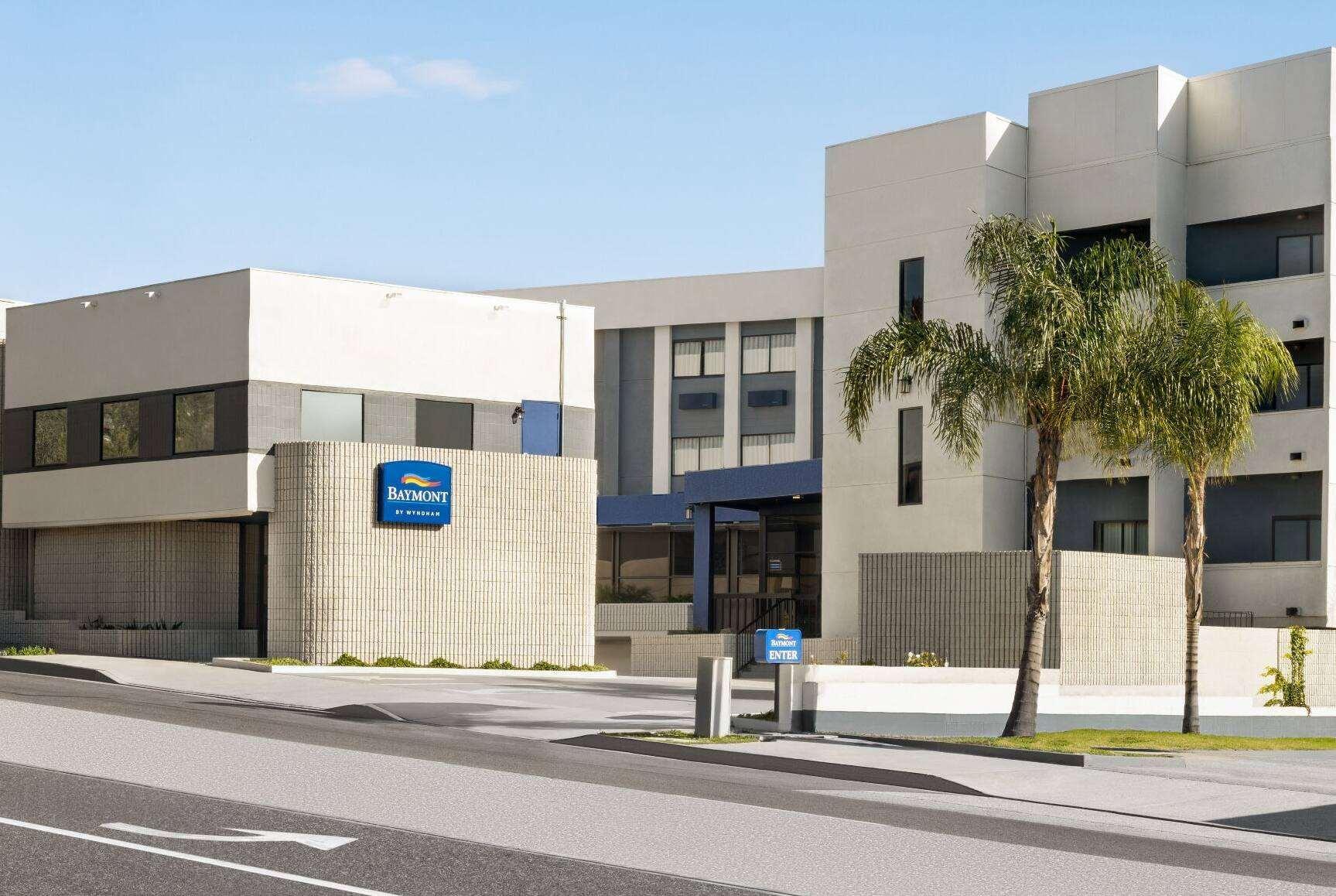 Vista Exterior Baymont by Wyndham Monterey Park