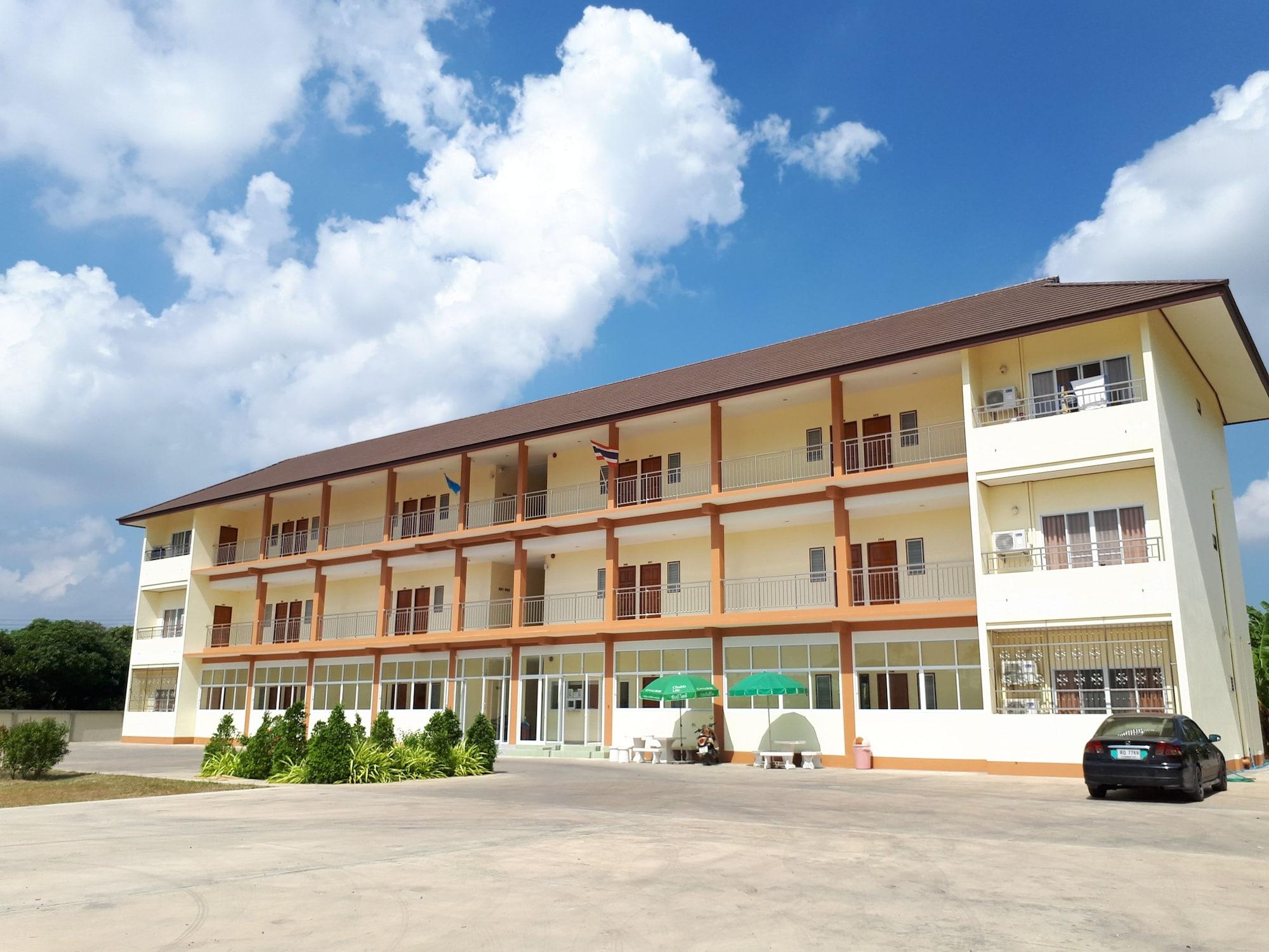 Varios Wattana House