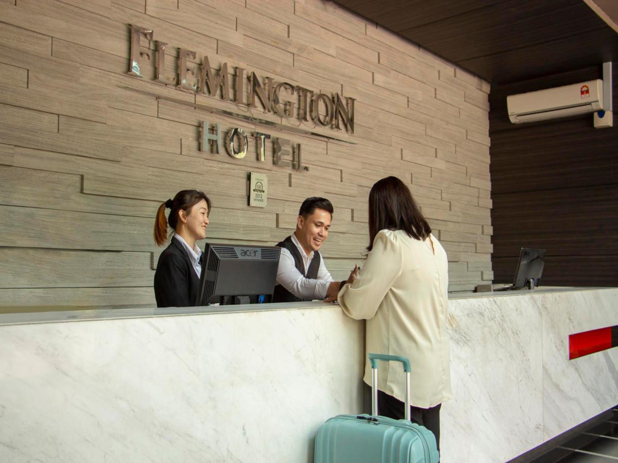 Vista Lobby Flemington Hotel