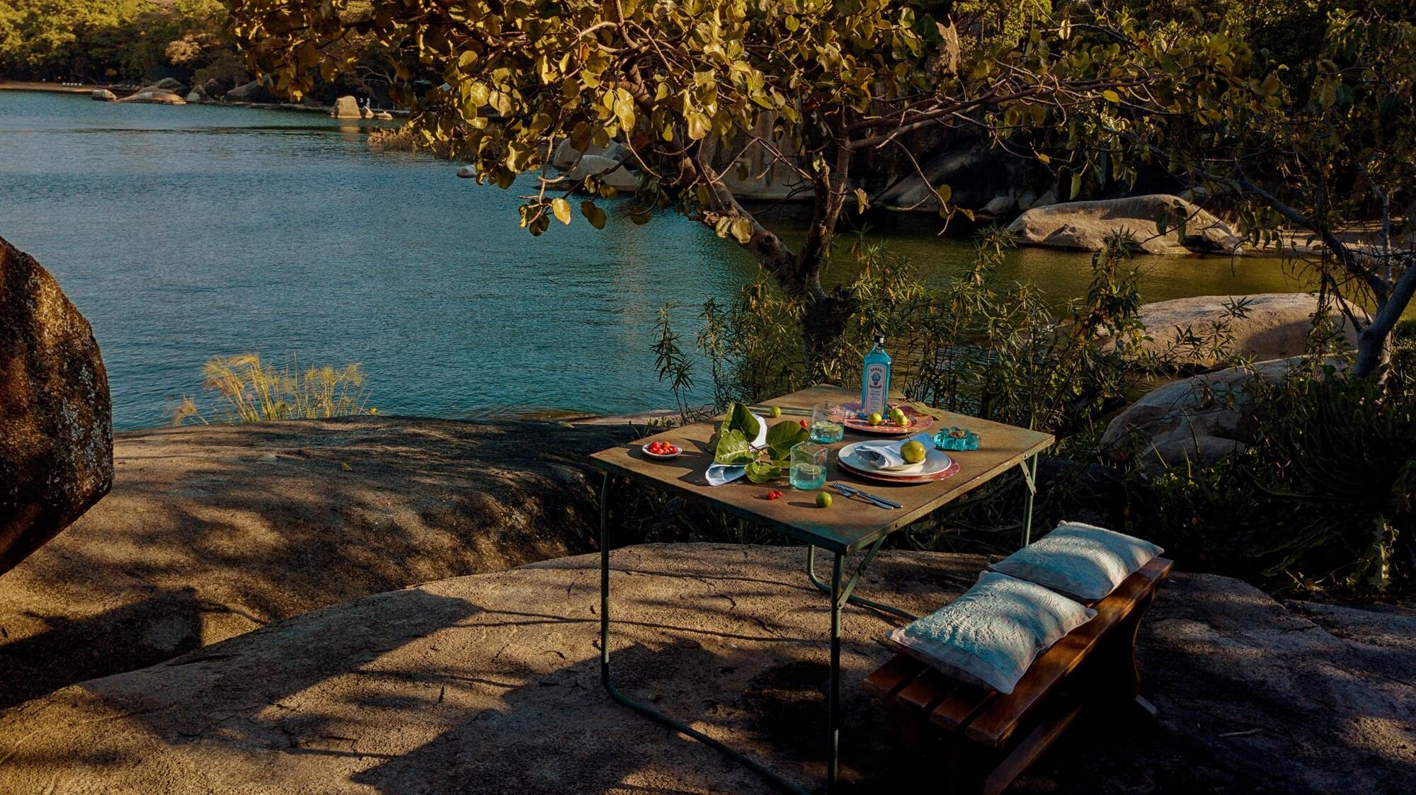 Equipamiento de Habitación Lukuba Island Lodge - East Africa Camps