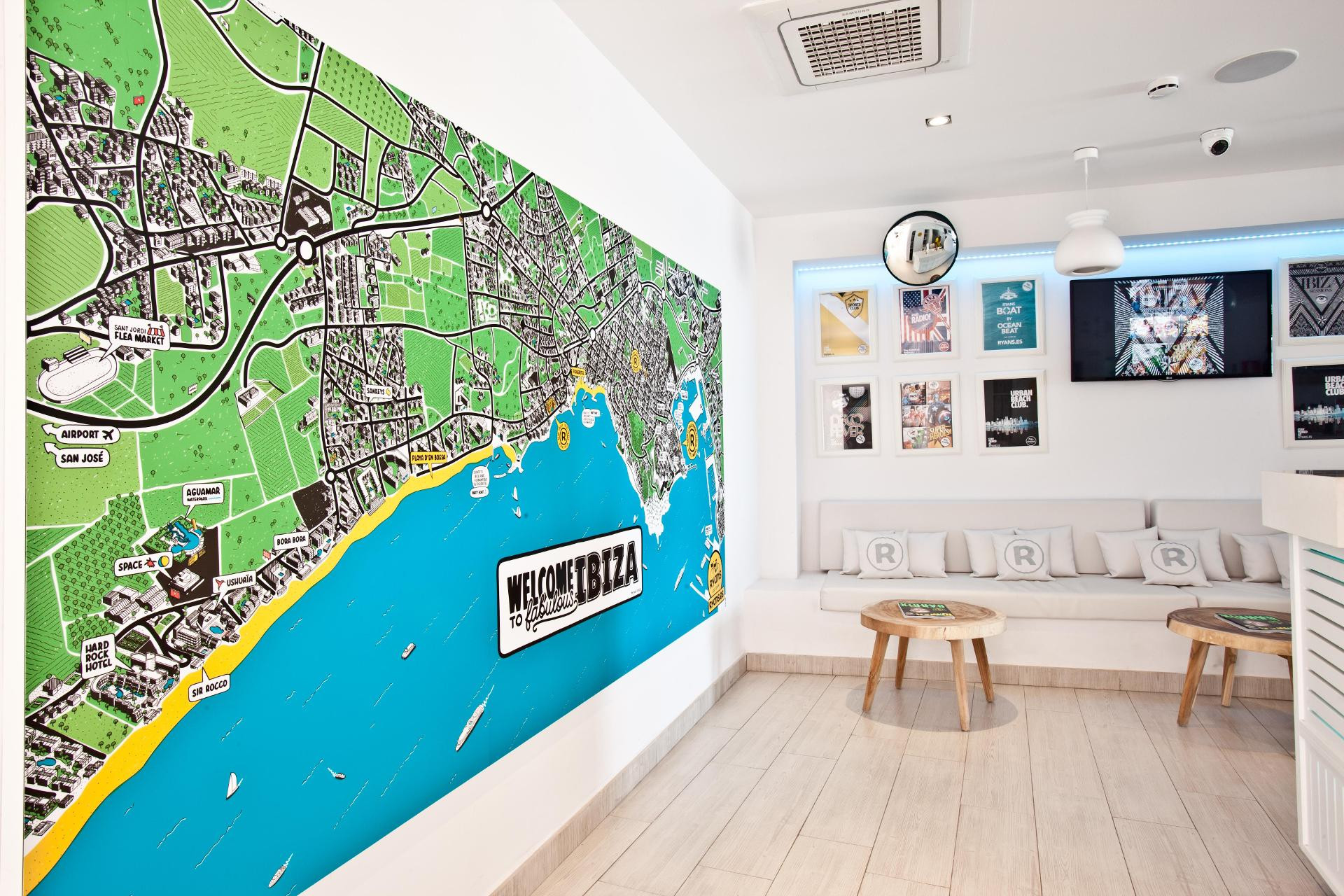 Vista Lobby Ten Hostel