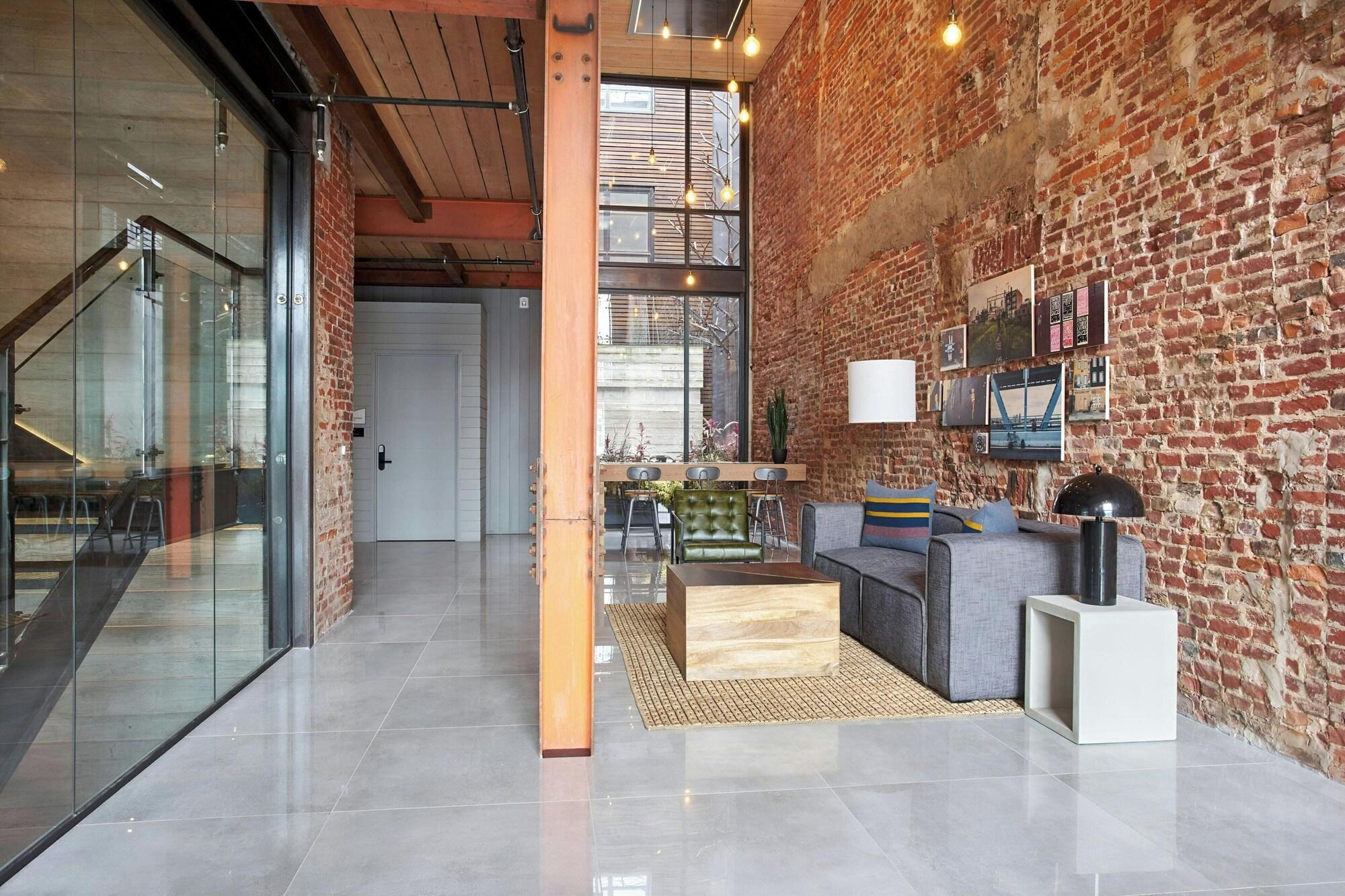 Vista Lobby The Queen Hotel Queen Village, Sonder by Marriott Bonvoy