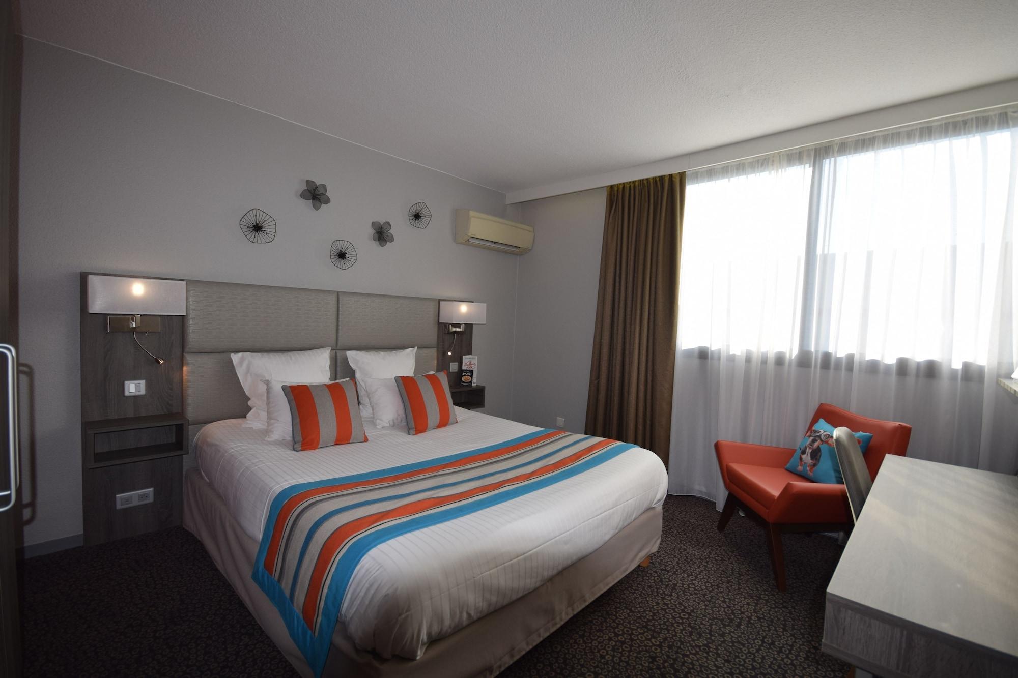 Habitación Kyriad Prestige - Bordeaux Aeroport