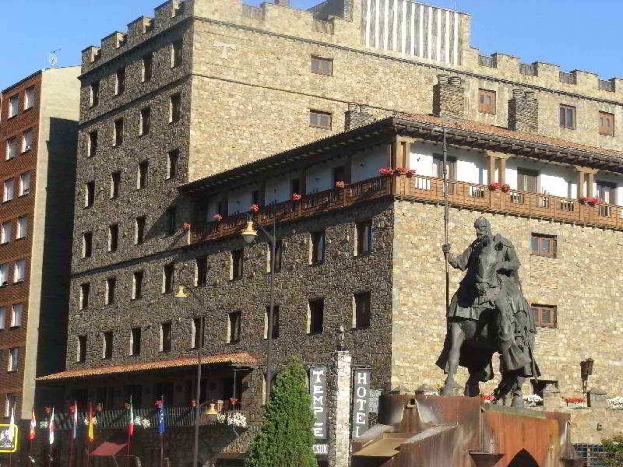 Vista Exterior Hotel Temple Ponferrada