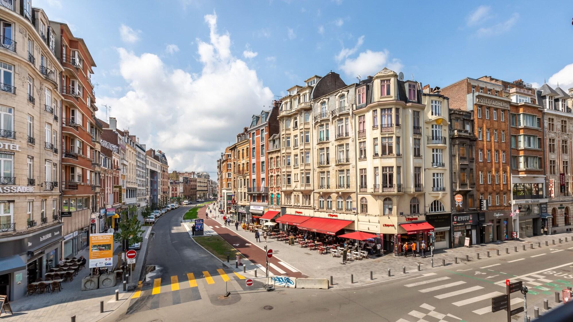 Vista Exterior Au Chat Qui Dort Lille - Gare