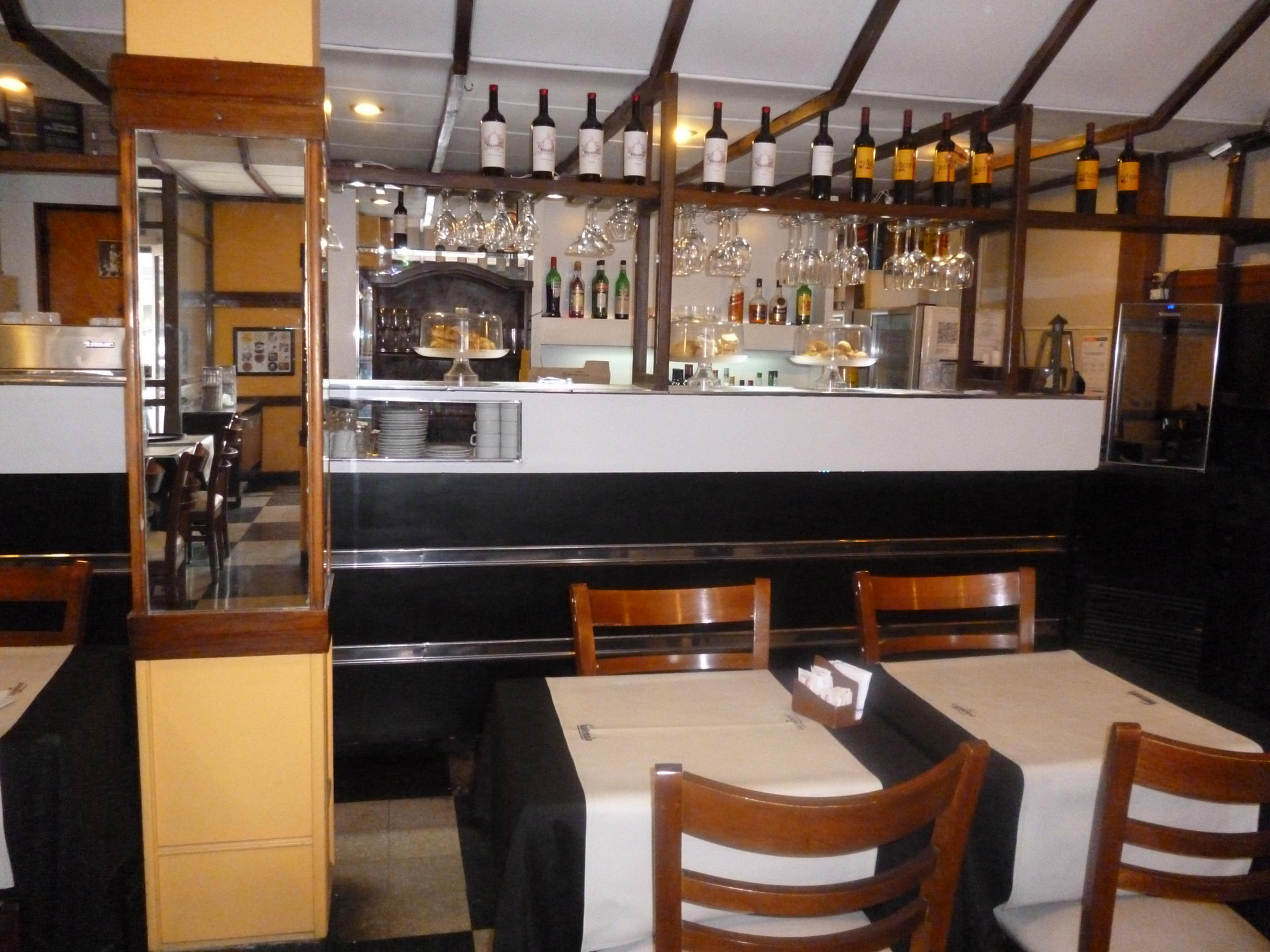 Bar/Salón Hotel Viena