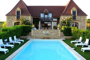 Alquiler Vacacional - Magnificent house villa stunning views heated private pool air con. near Sarlat
