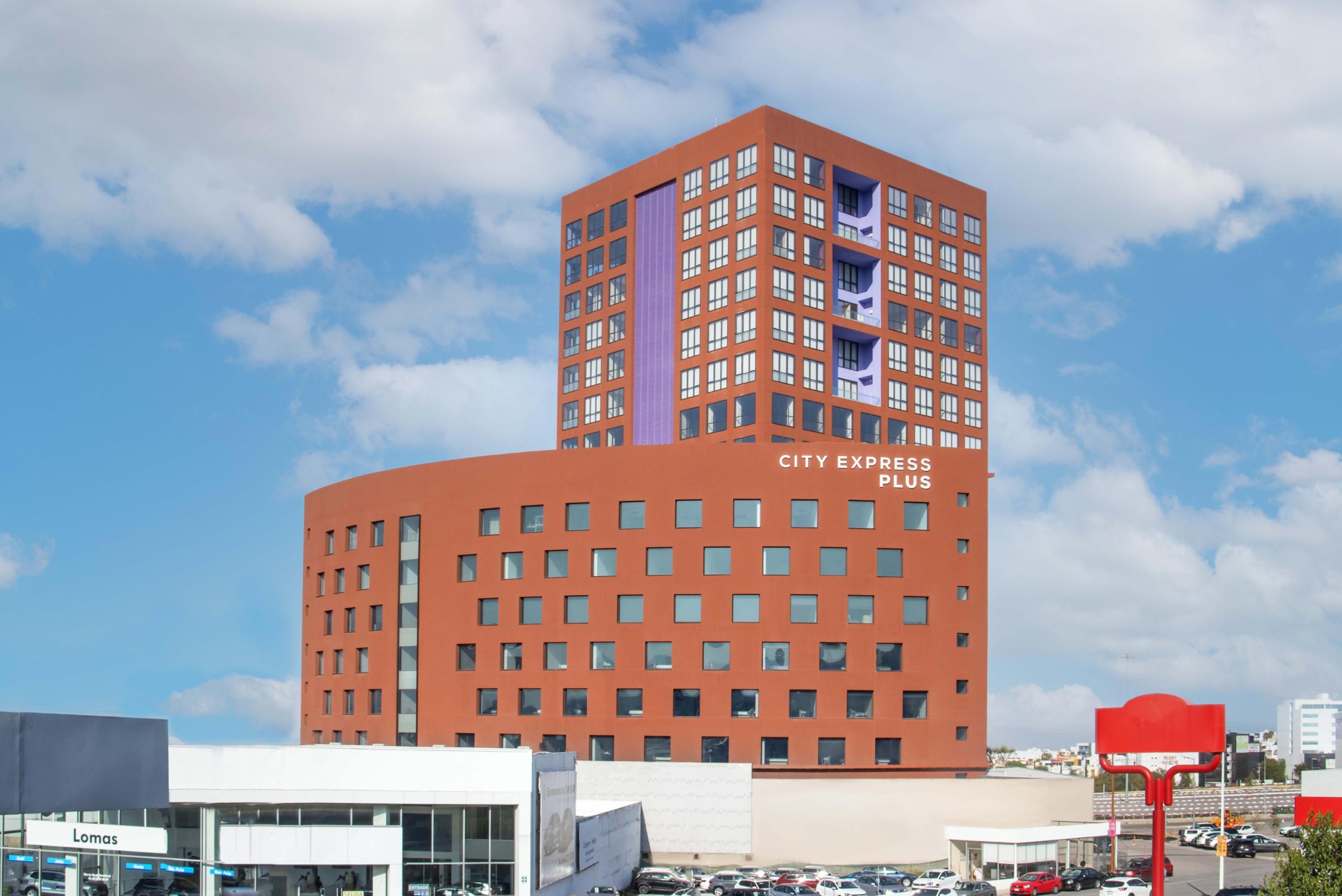 Vista Exterior City Express Plus by Marriott San Luis Potosí