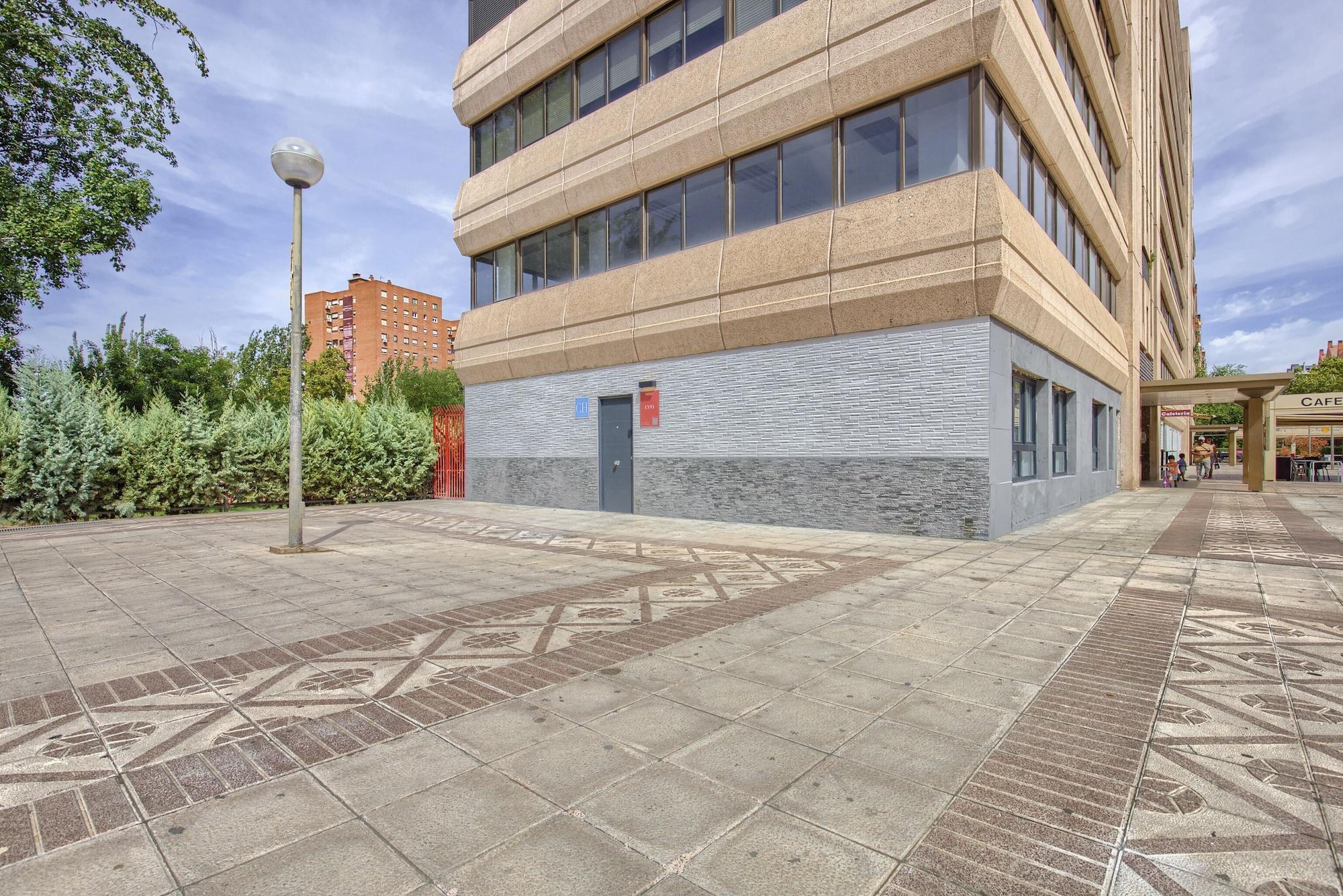 Vista Exterior Dobo Madrid CV93