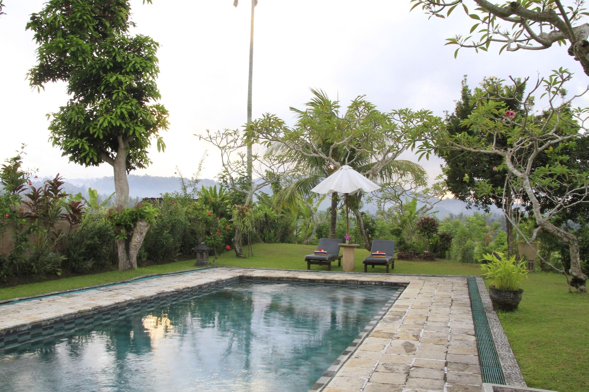 Vista Piscina Puri Bagus Manggis
