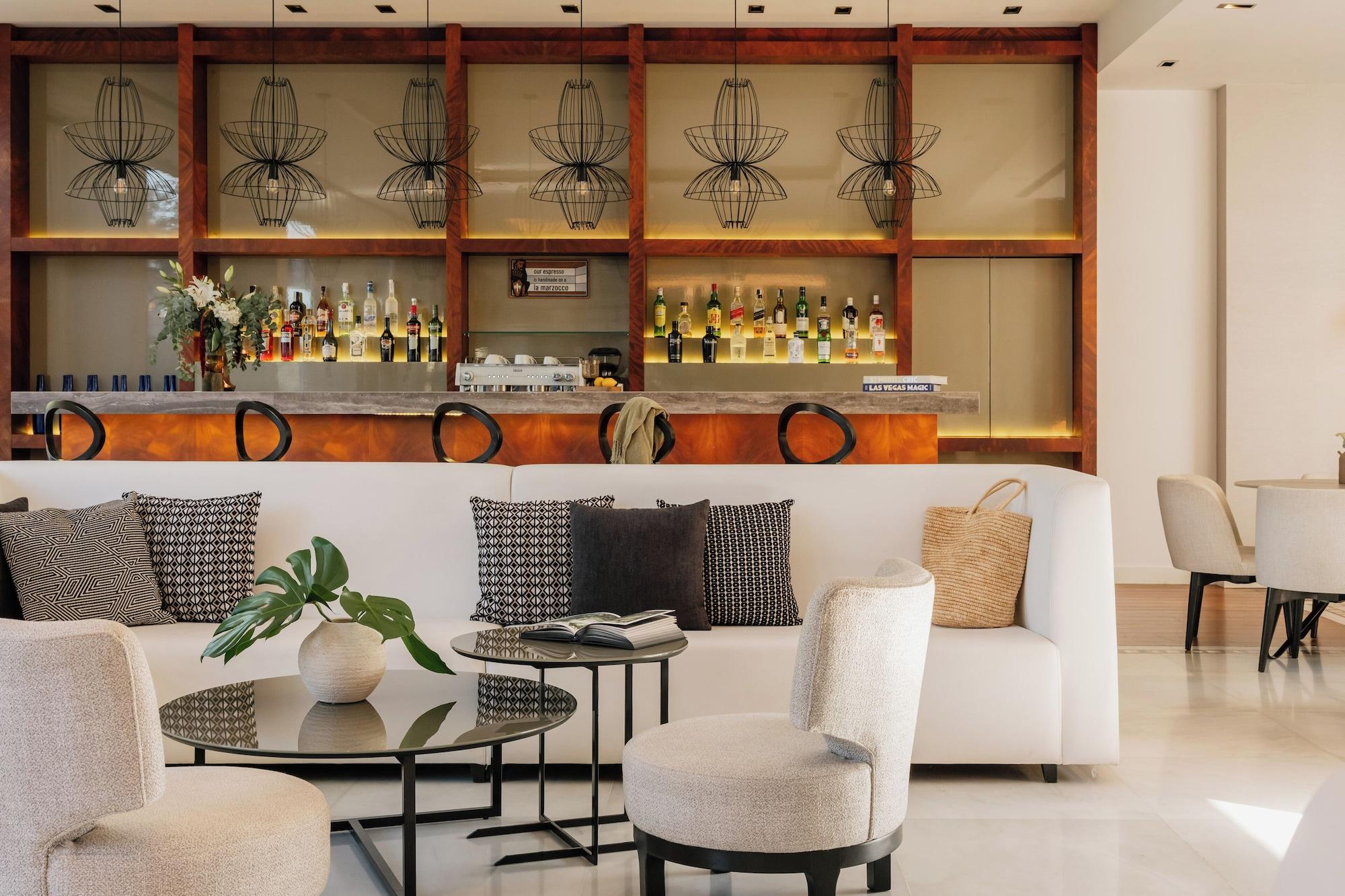 Vista Lobby MIM Sitges Member of Meliá Collection