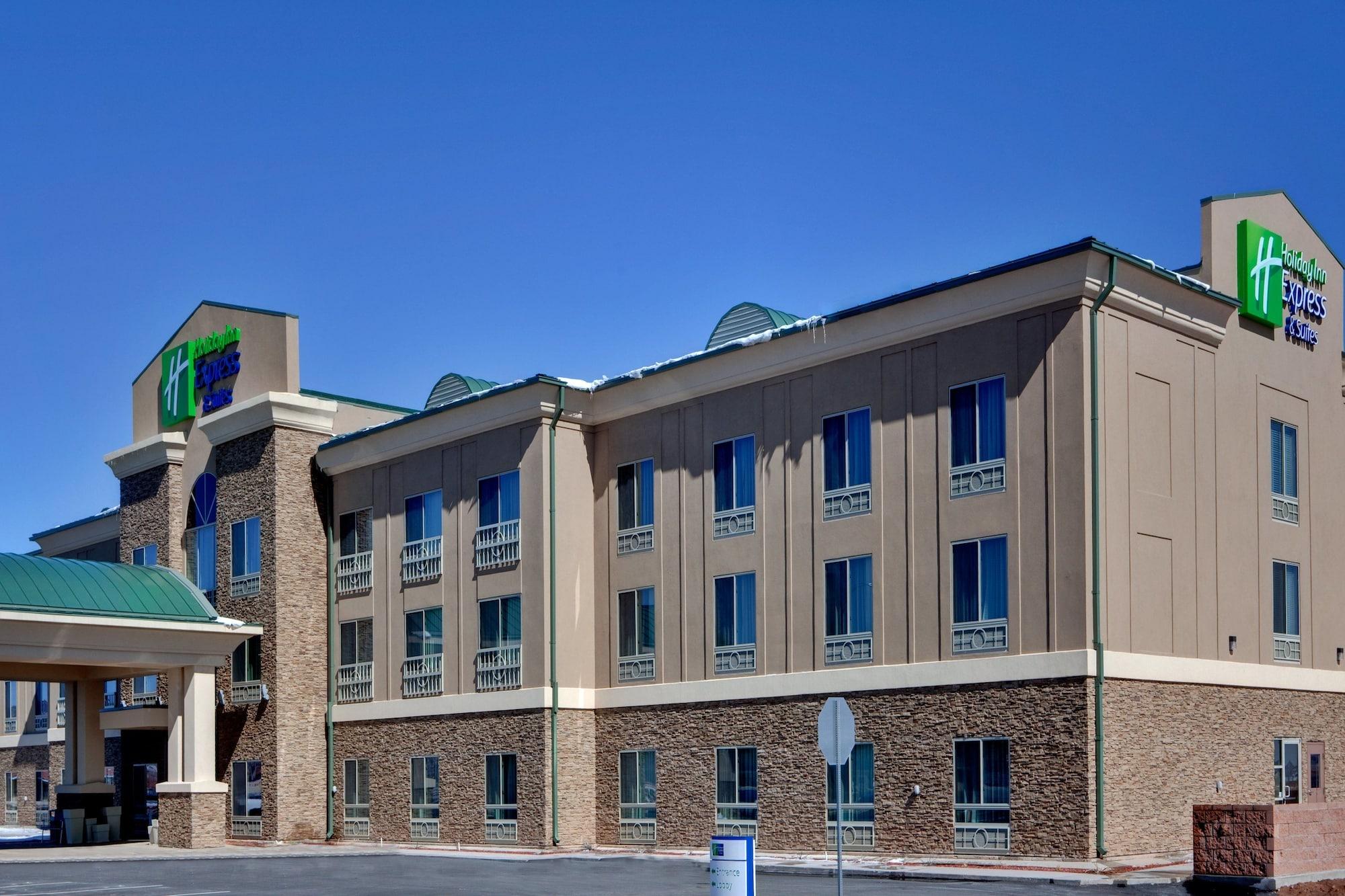 Vista Exterior Holiday Inn Express Hotel & Suites Grants - Milan by IHG