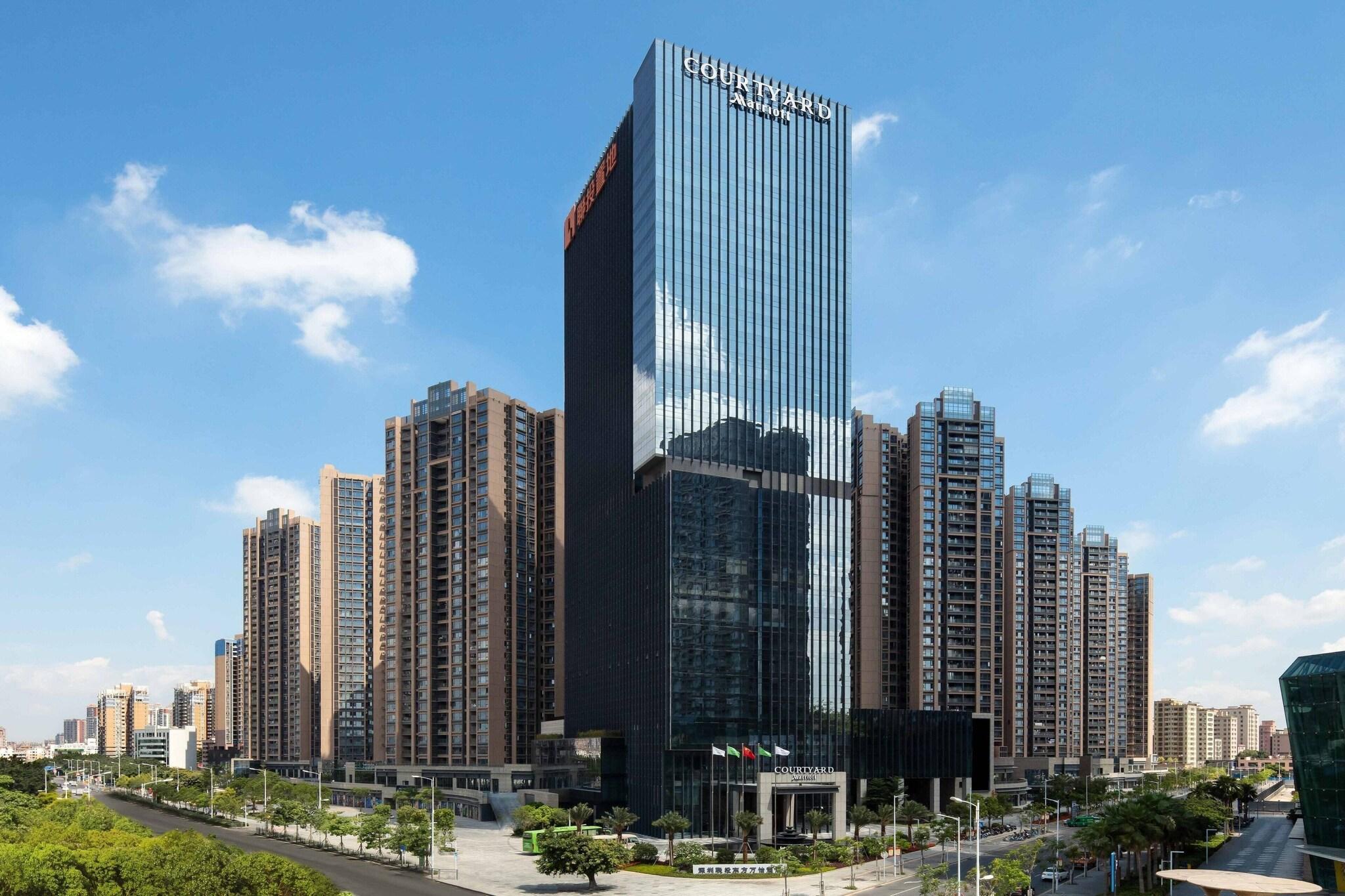 Vista Exterior Courtyard by Marriott Shenzhen Bao'an